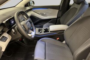 Ford Explorer esikatselu 8