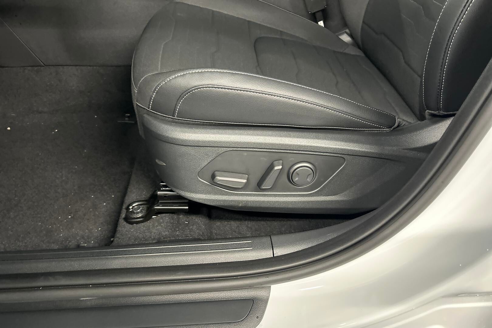 KIA Sportage iso kuva 29