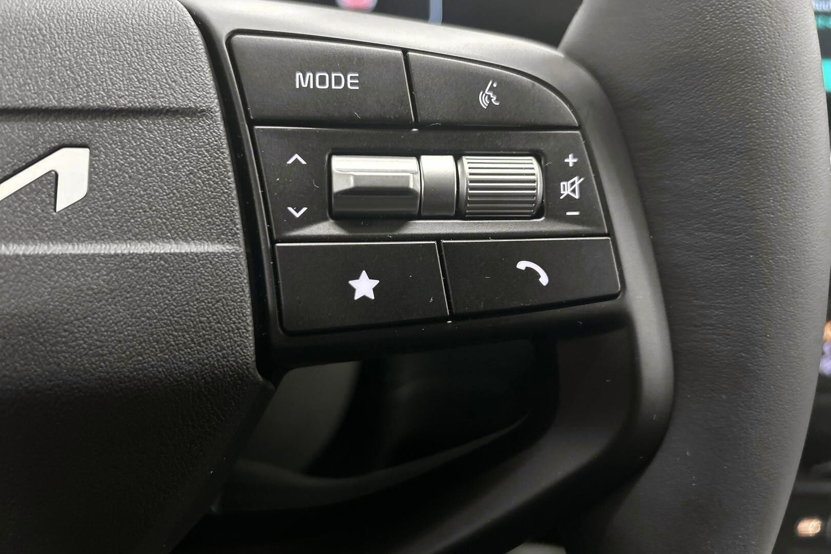 Kia Sportage iso kuva 12