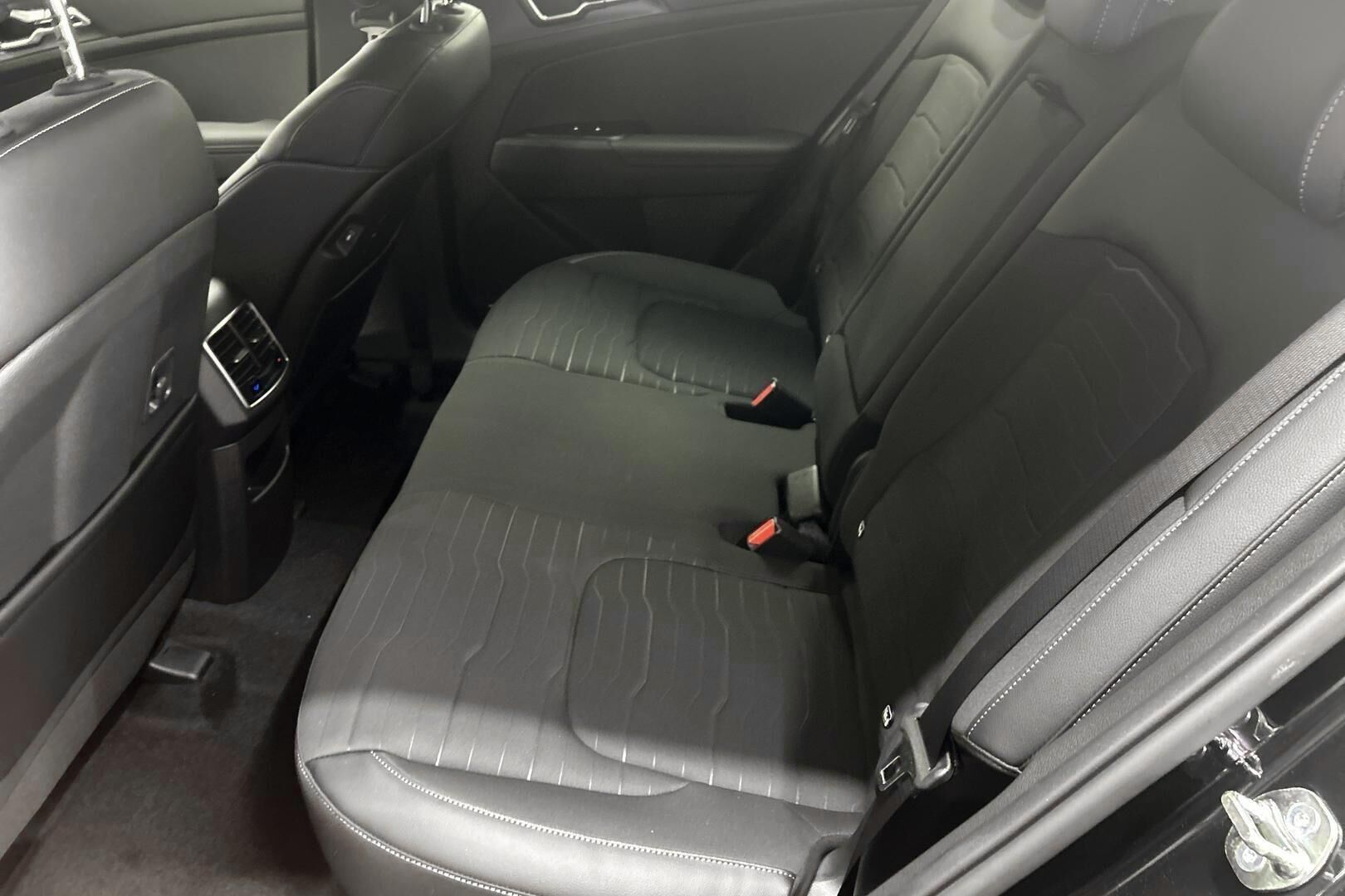 Kia Sportage iso kuva 7
