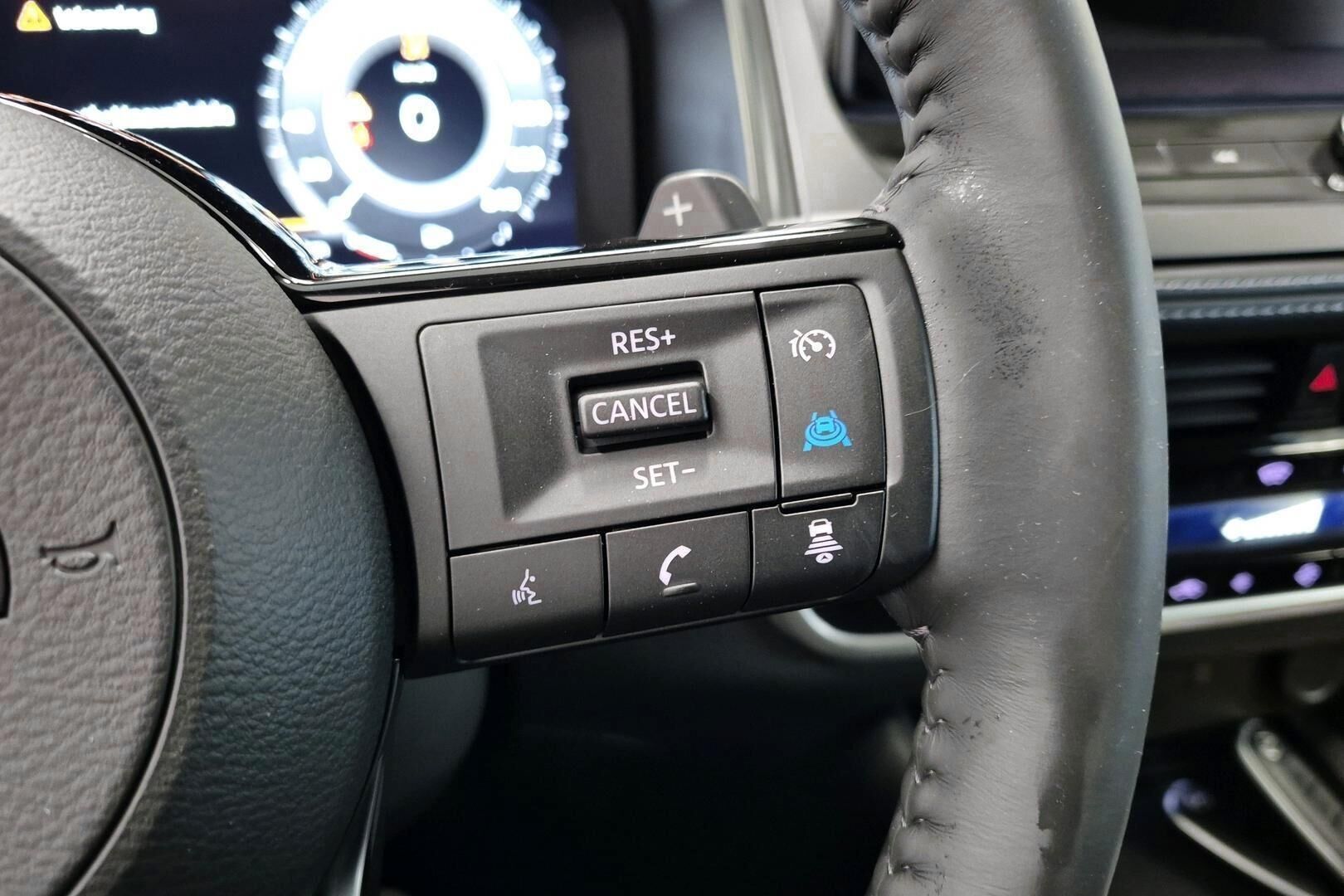 Nissan Qashqai iso kuva 17