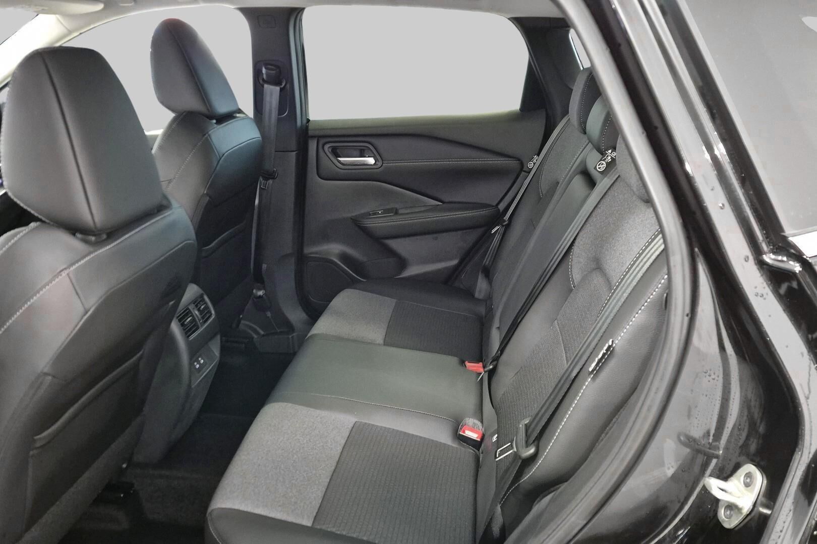 Nissan Qashqai iso kuva 9