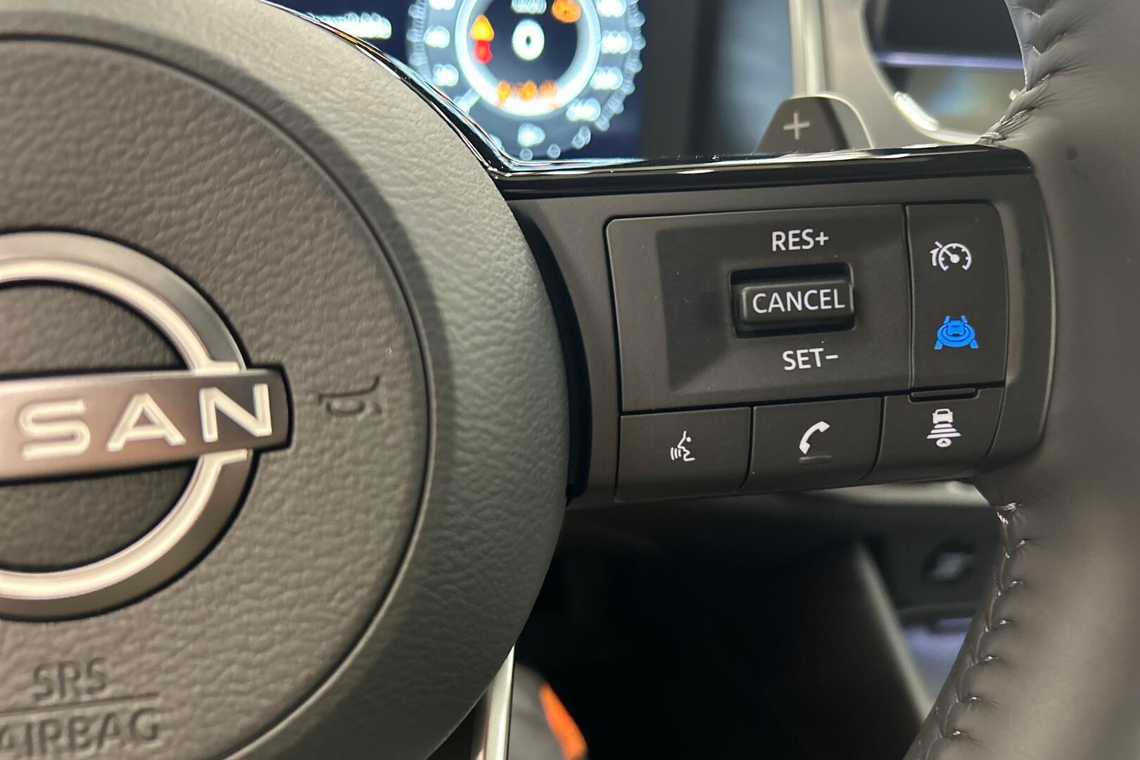 Nissan Qashqai iso kuva 11