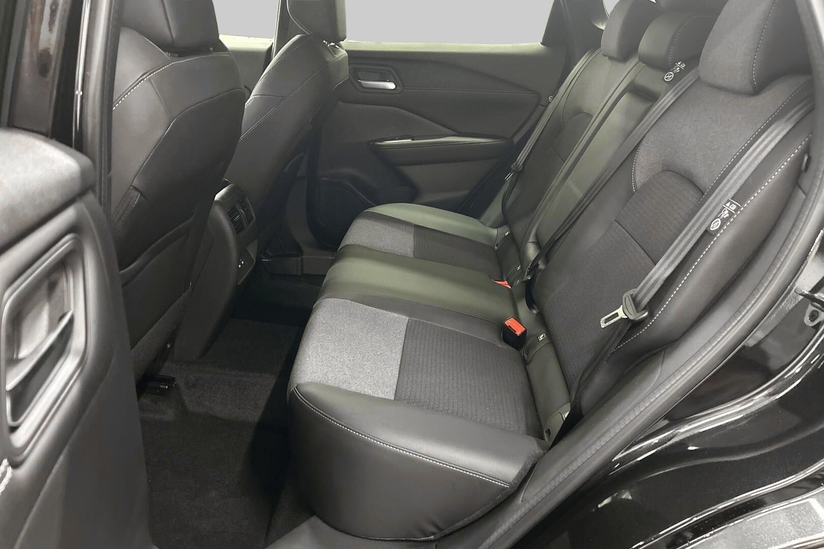 Nissan Qashqai iso kuva 7