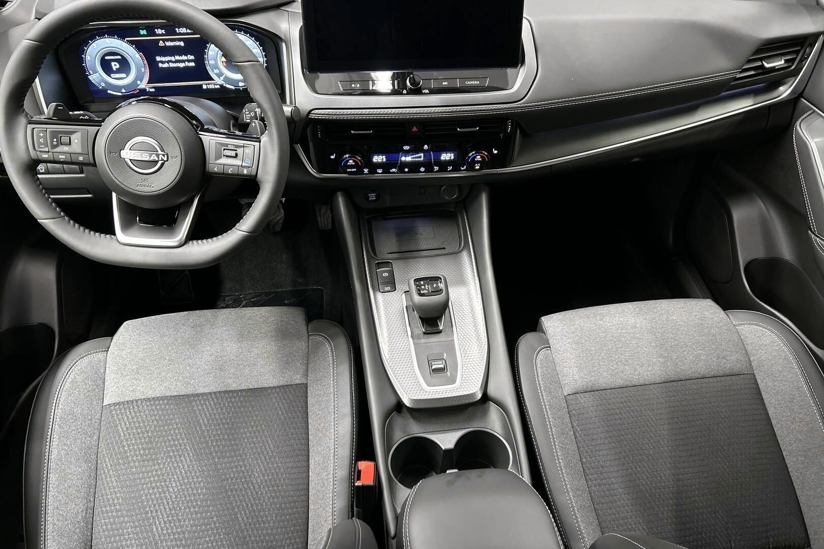 Nissan Qashqai iso kuva 10