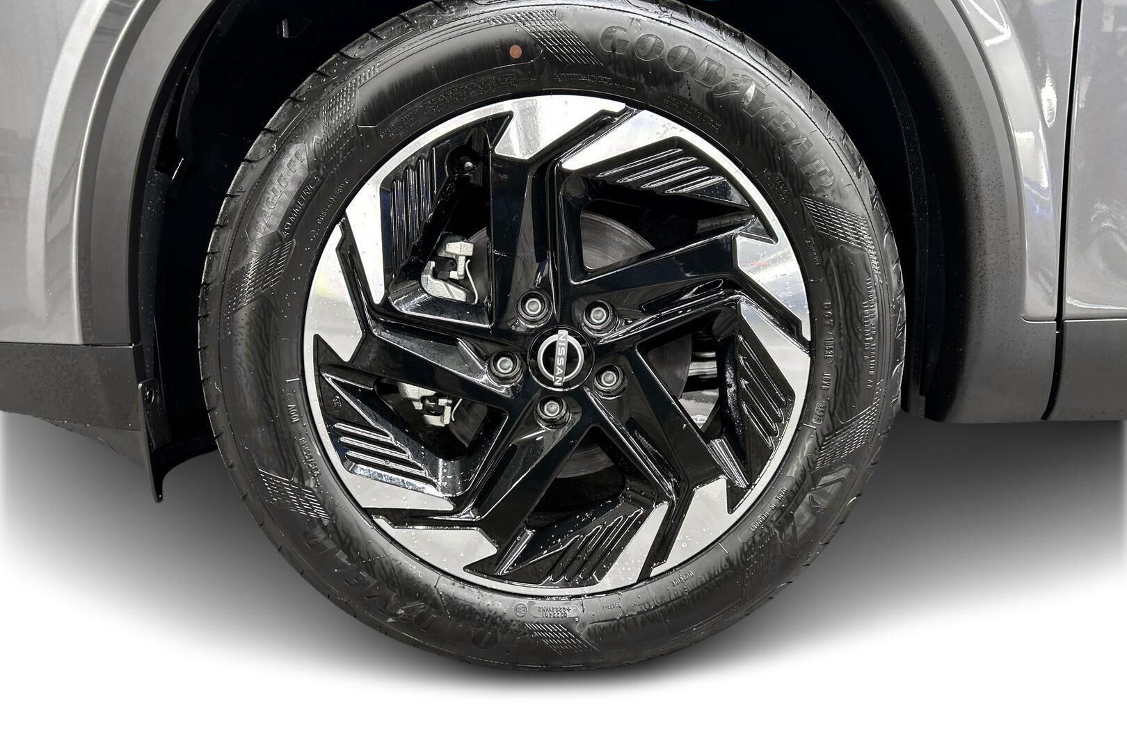 Nissan Qashqai iso kuva 12