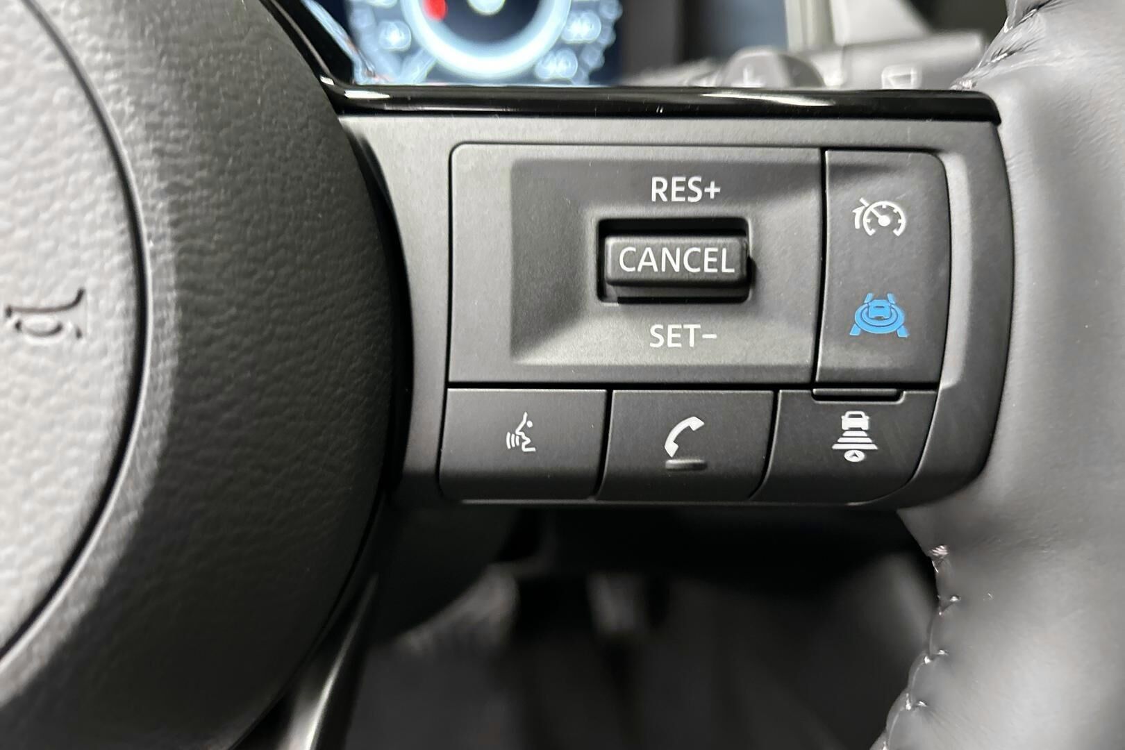 Nissan Qashqai iso kuva 15