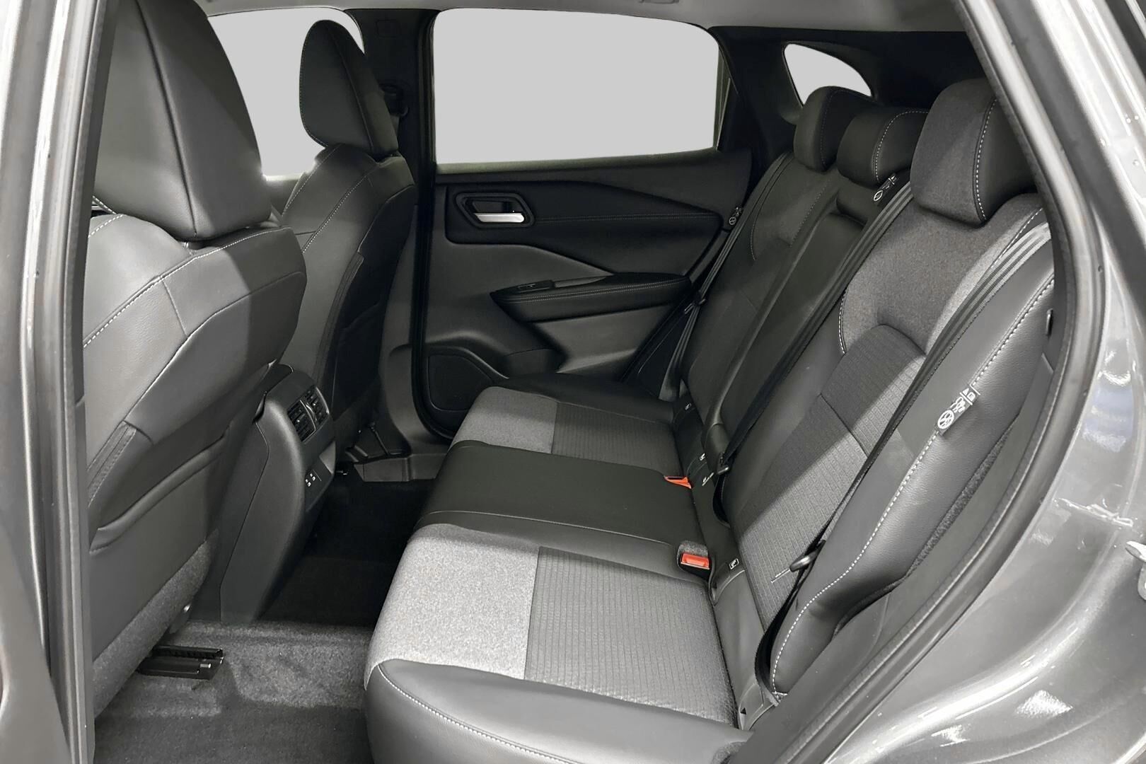 Nissan Qashqai iso kuva 9