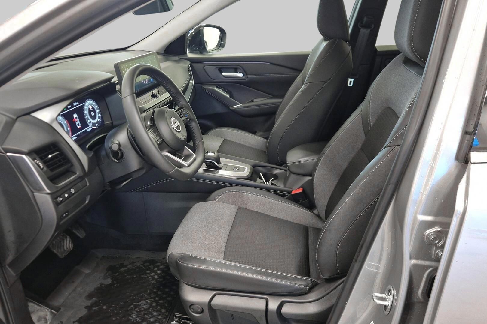 Nissan Qashqai iso kuva 7