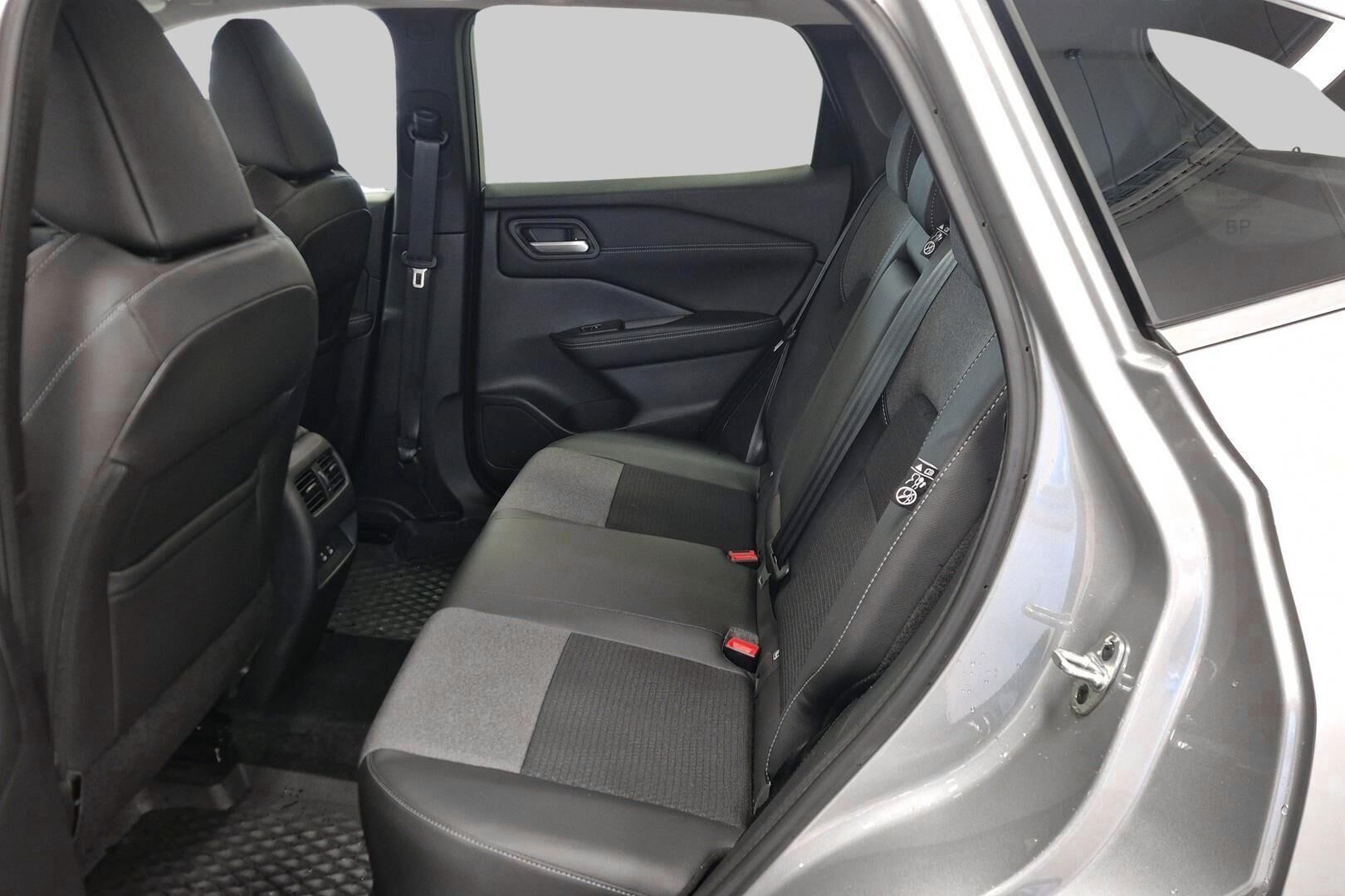 Nissan Qashqai iso kuva 8