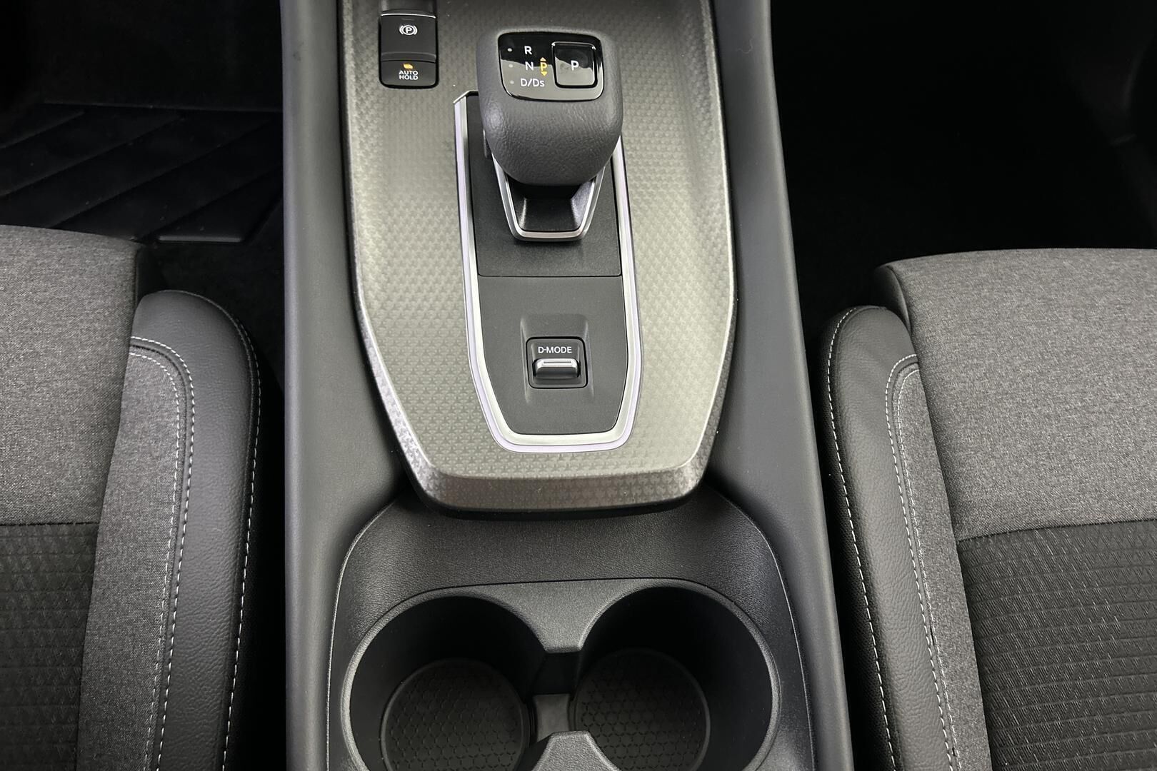 Nissan Qashqai iso kuva 18