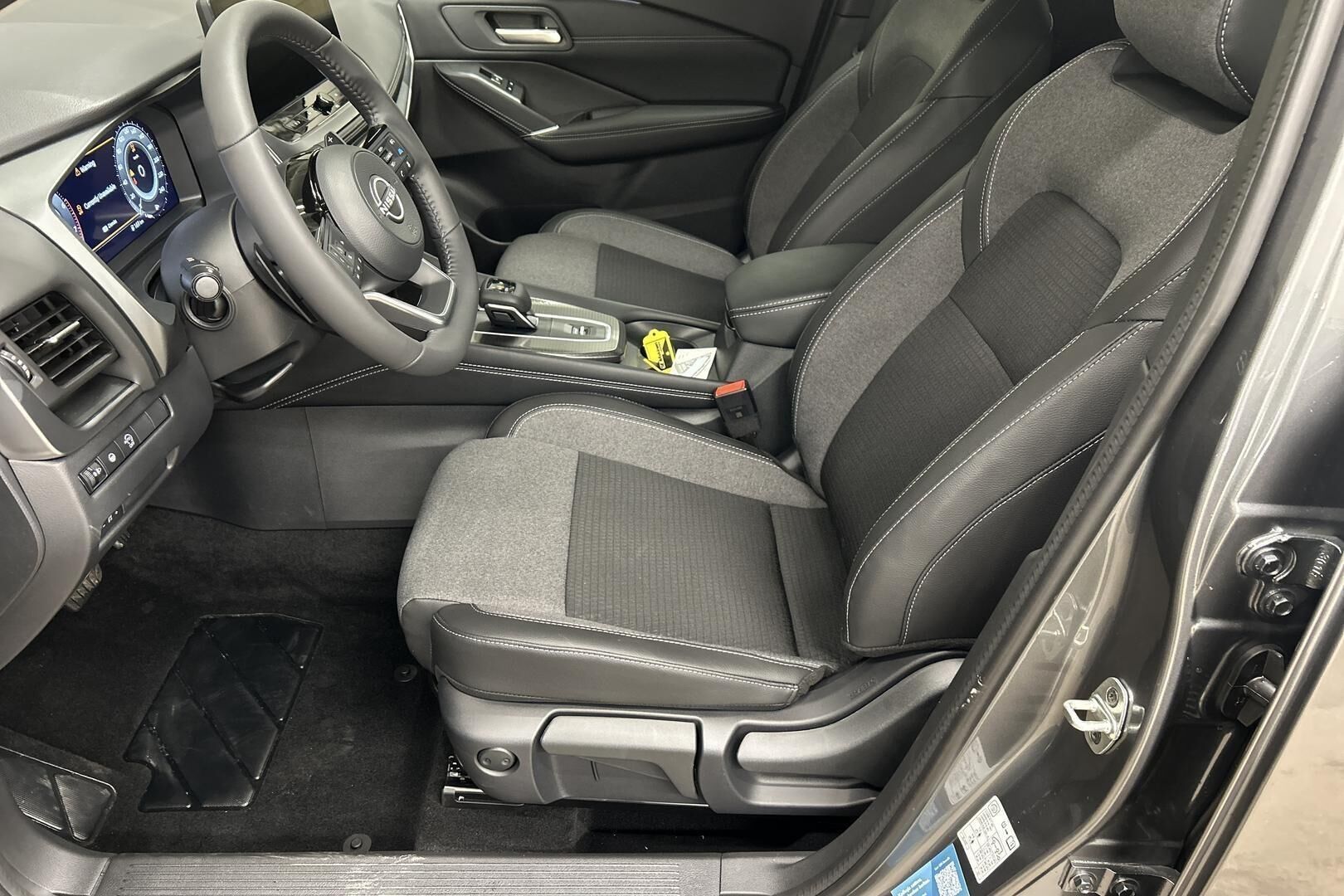 Nissan Qashqai iso kuva 8