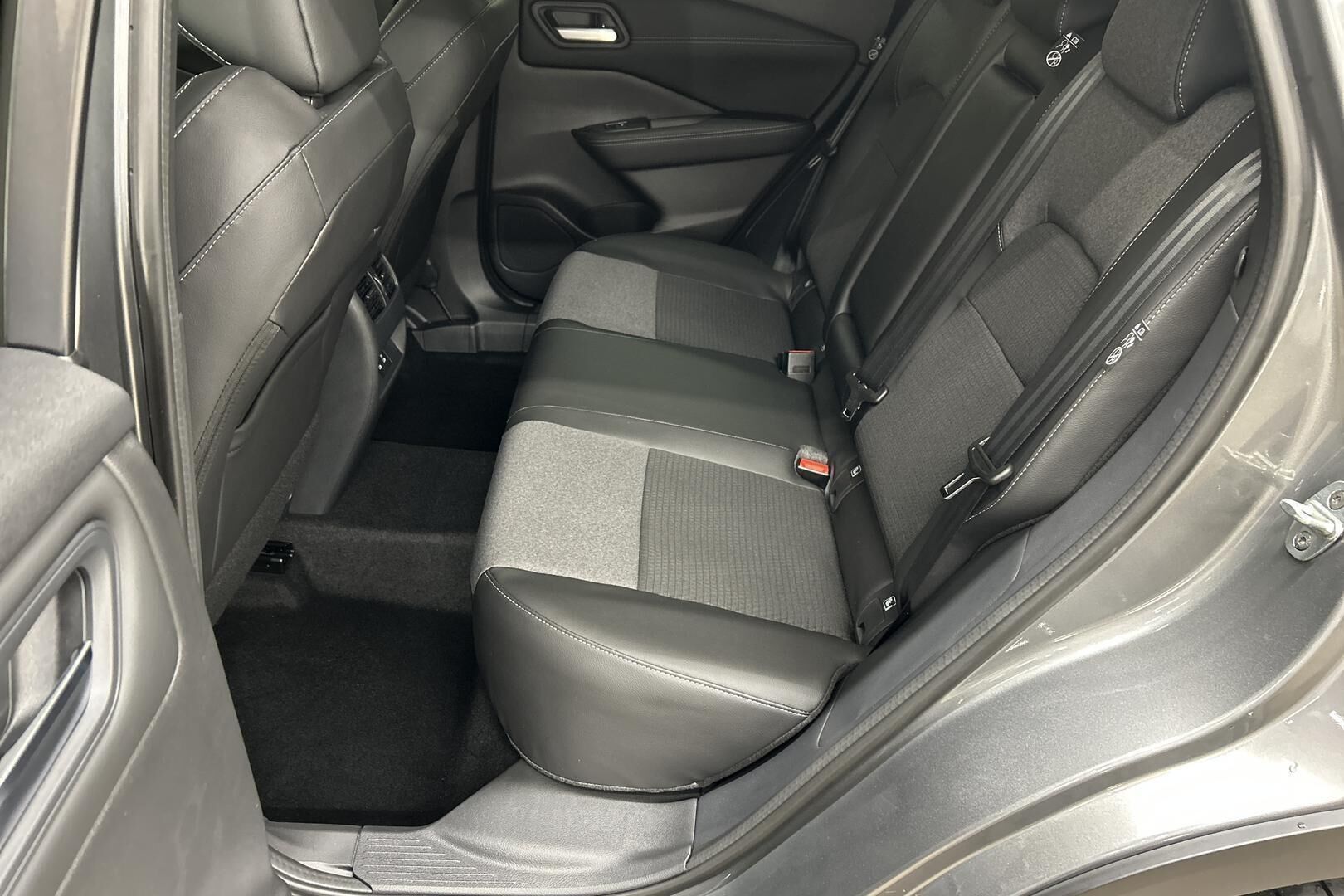 Nissan Qashqai iso kuva 9