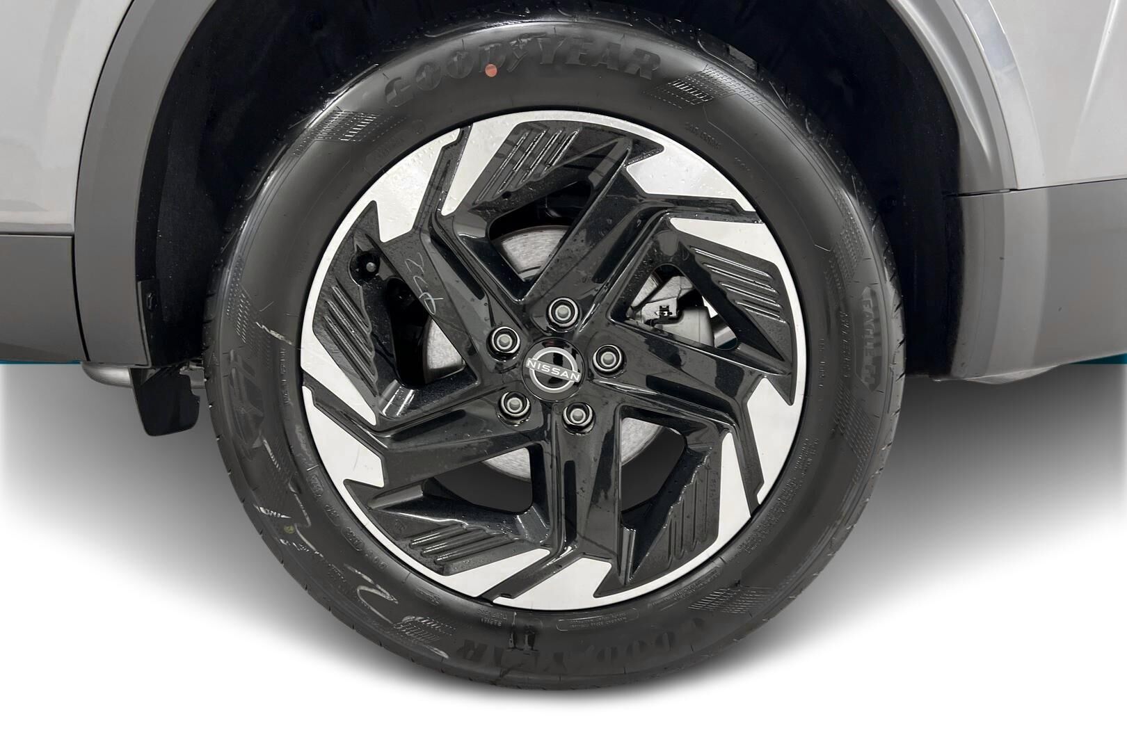 Nissan Qashqai iso kuva 11