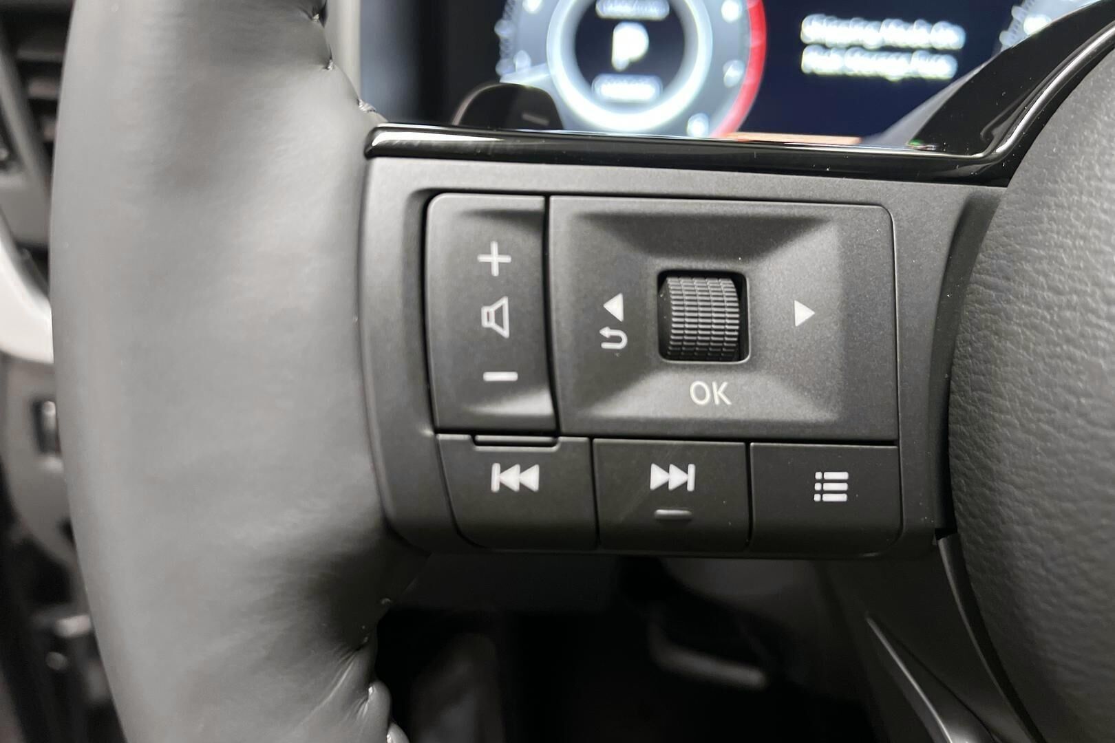 Nissan Qashqai iso kuva 15