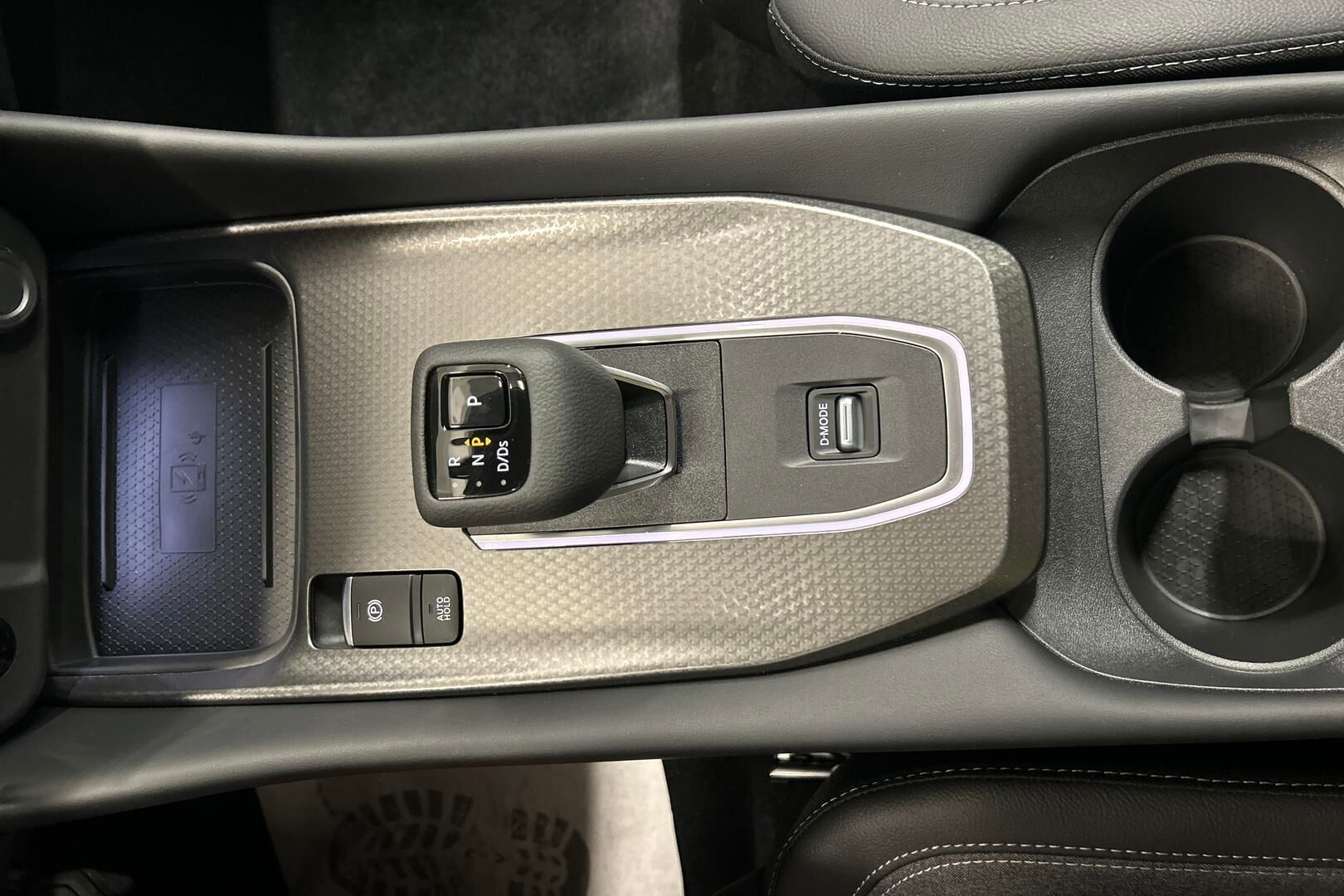 Nissan Qashqai iso kuva 14