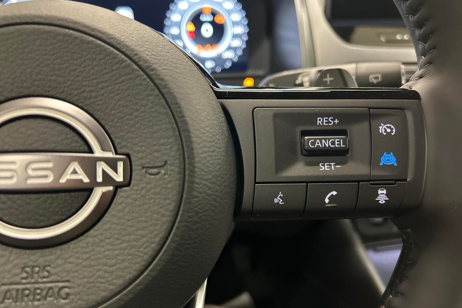 Nissan Qashqai iso kuva 15