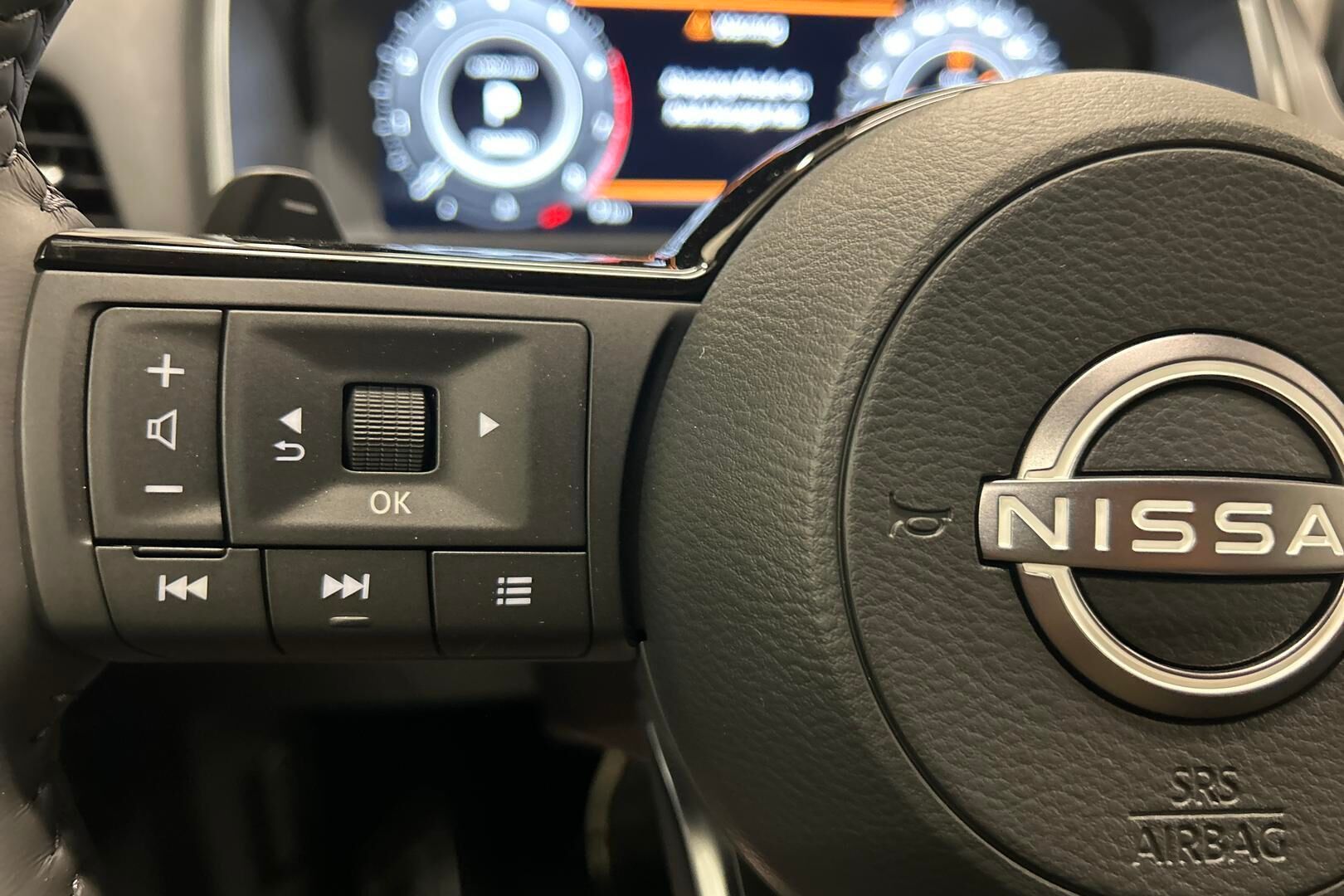 Nissan Qashqai iso kuva 16