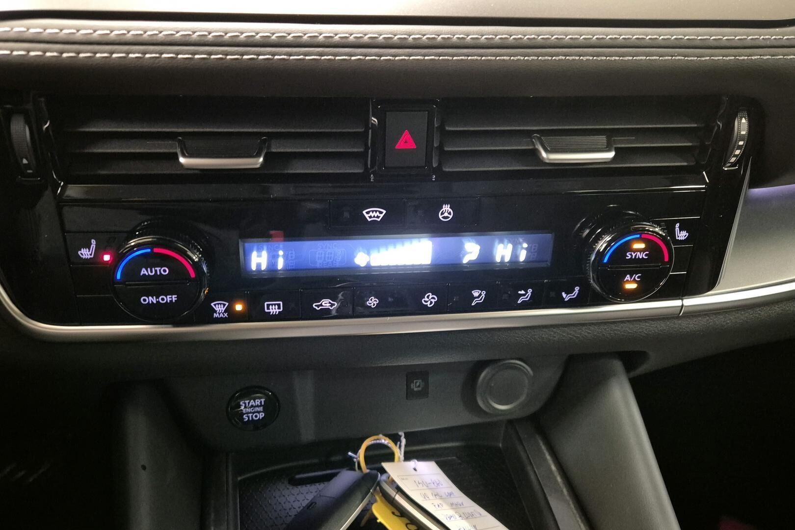 Nissan Qashqai iso kuva 8