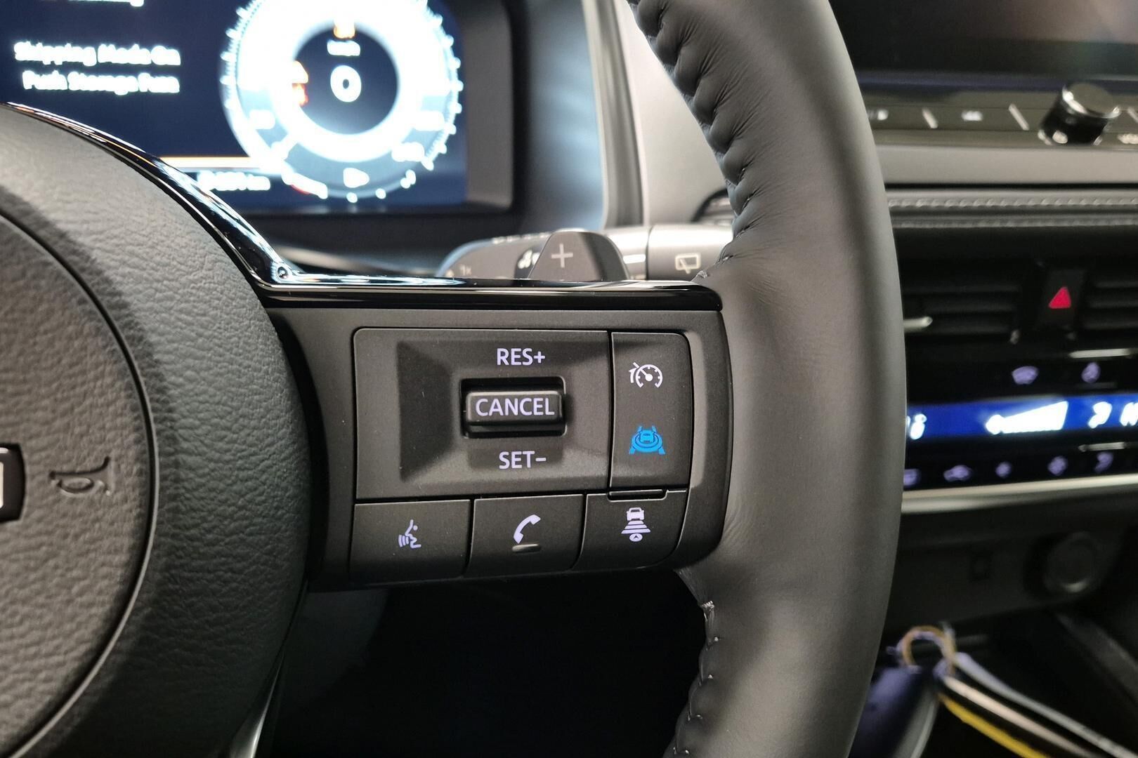 Nissan Qashqai iso kuva 9