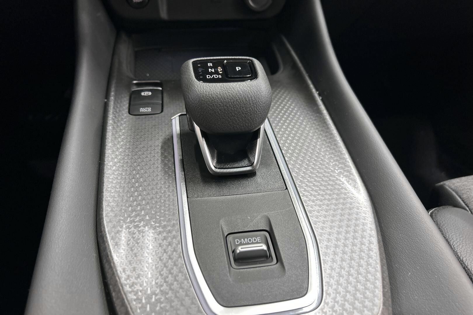 Nissan Qashqai iso kuva 16