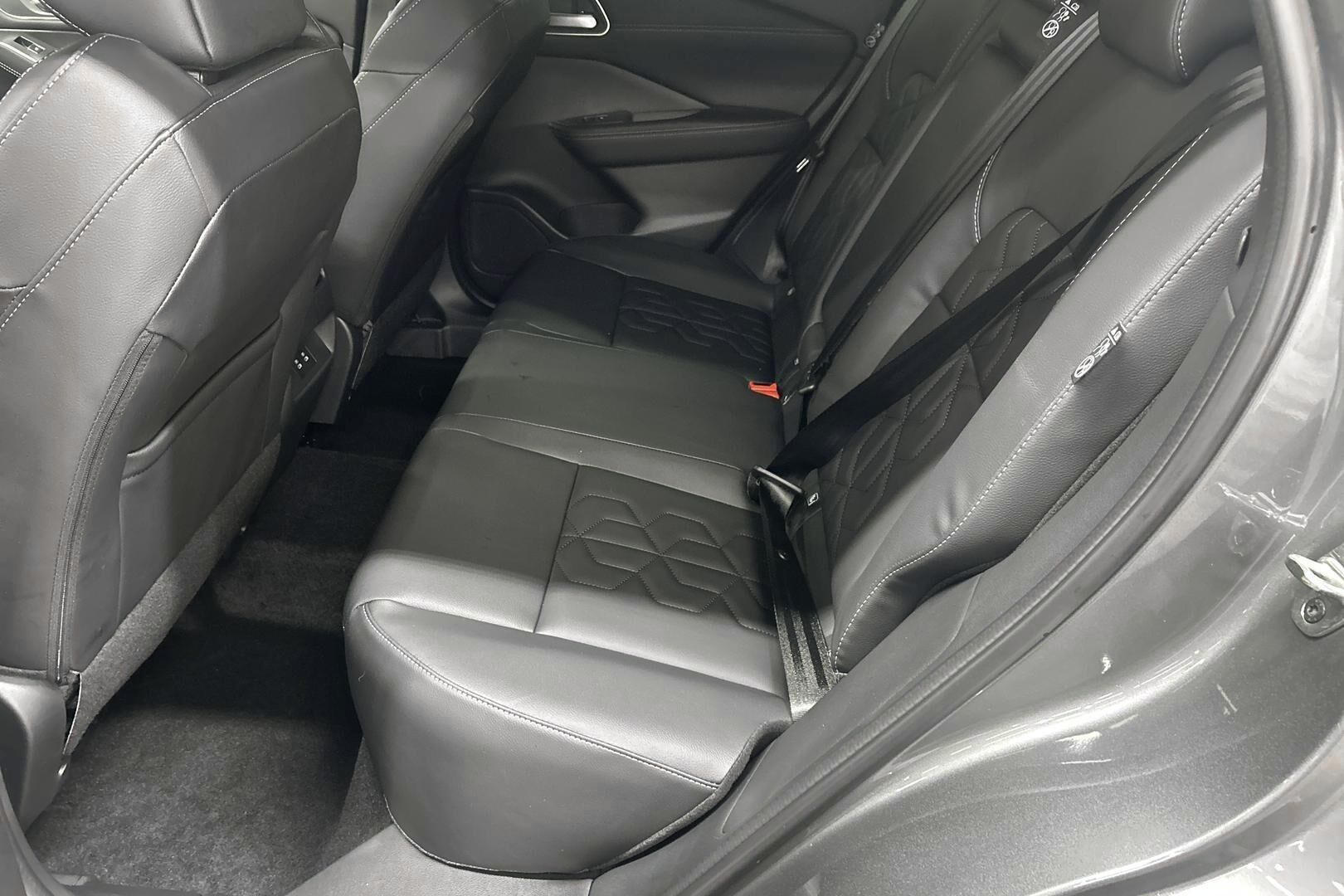Nissan Qashqai iso kuva 9