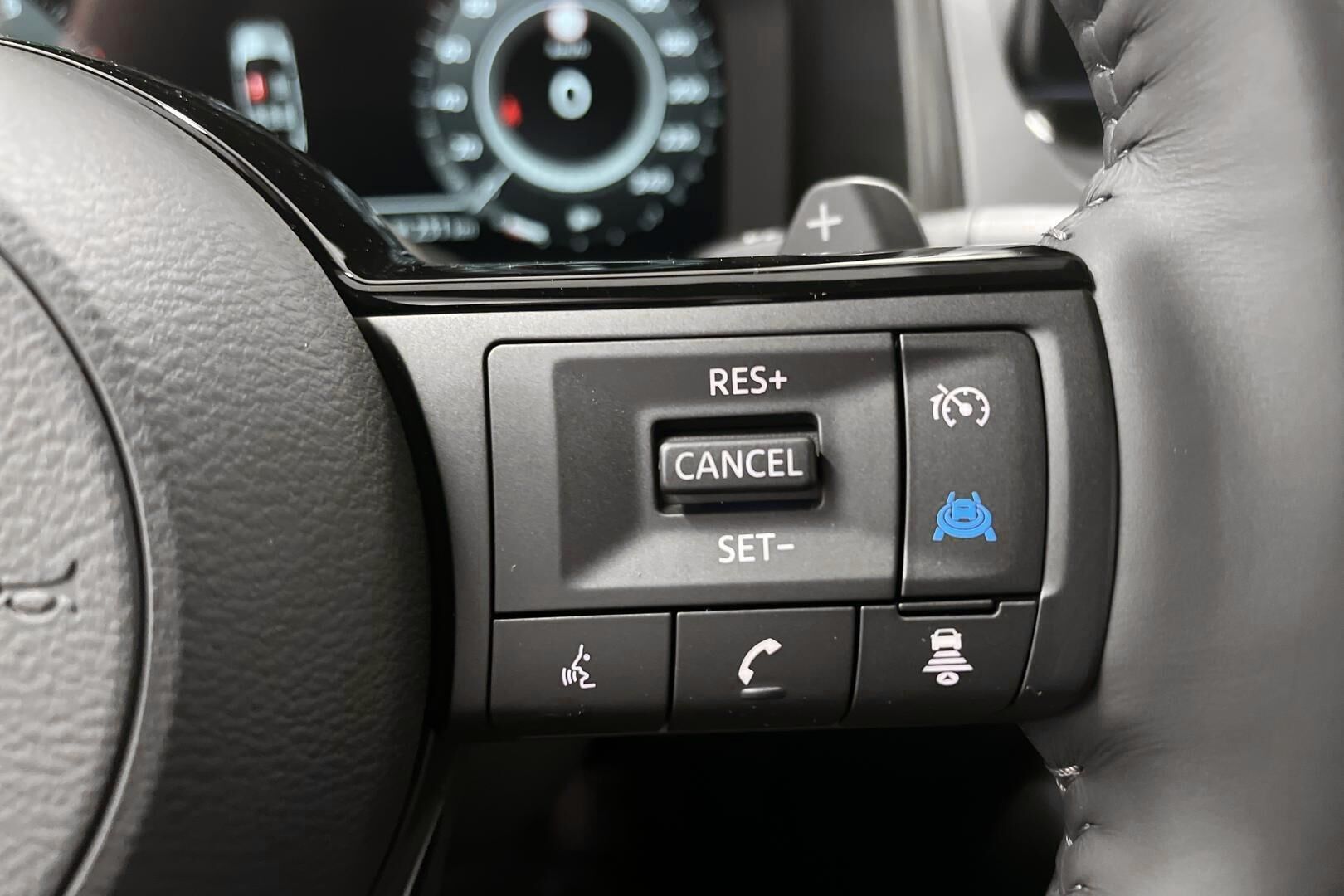 Nissan Qashqai iso kuva 18