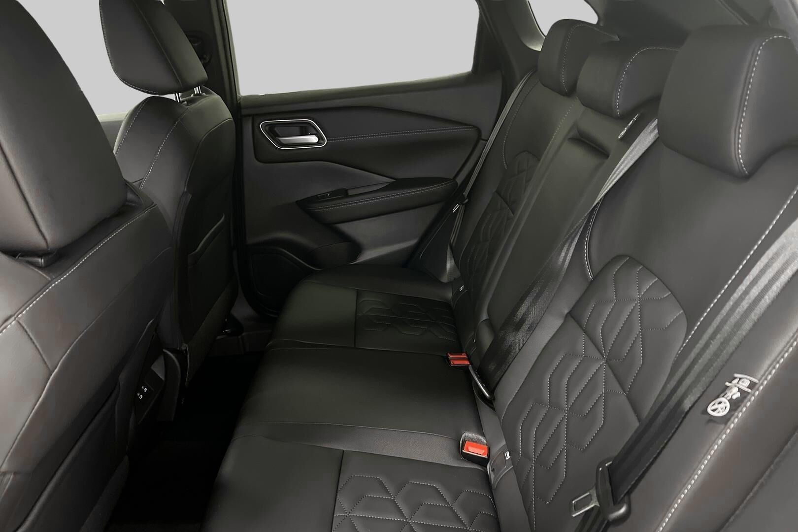 Nissan Qashqai iso kuva 7