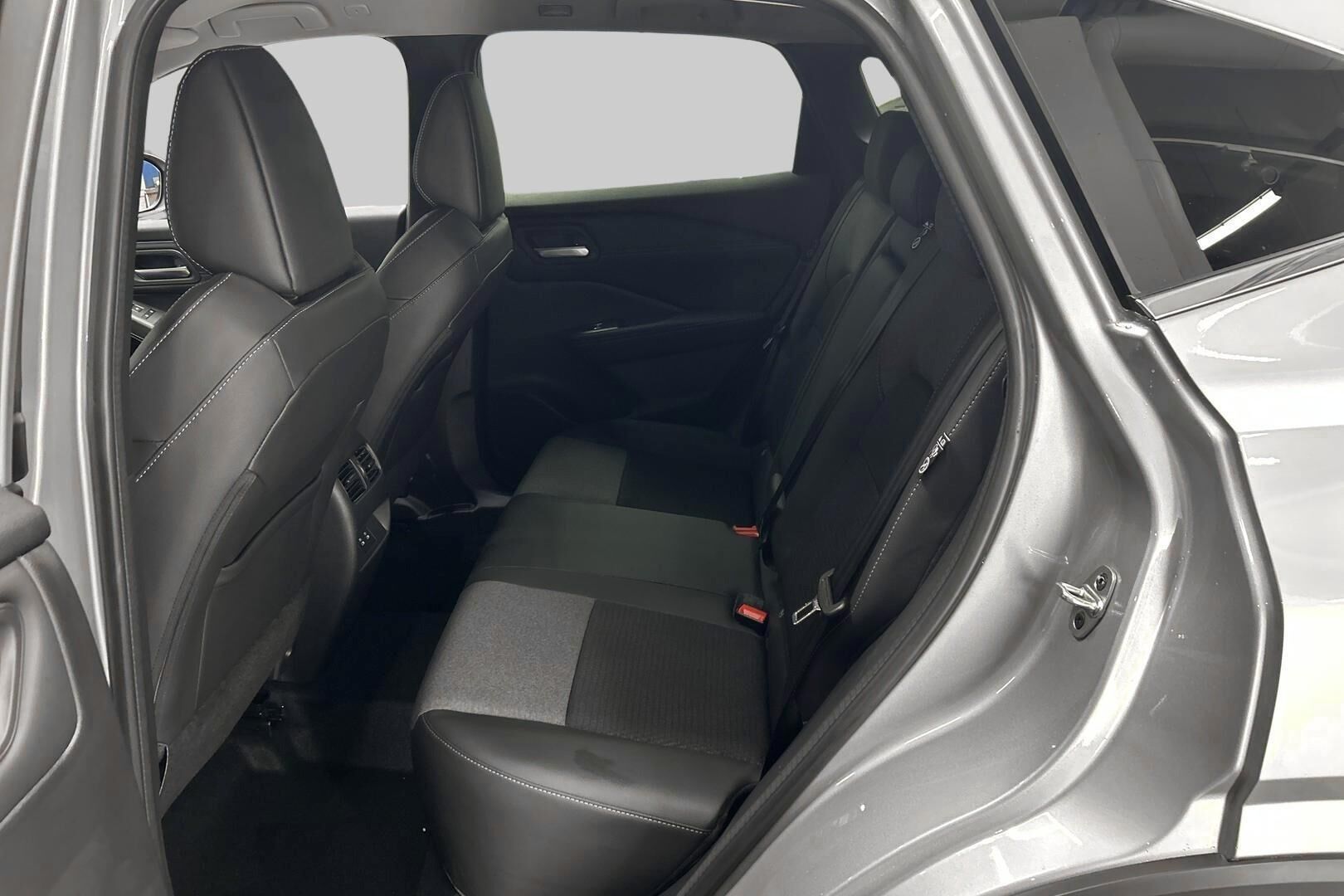 Nissan Qashqai iso kuva 9