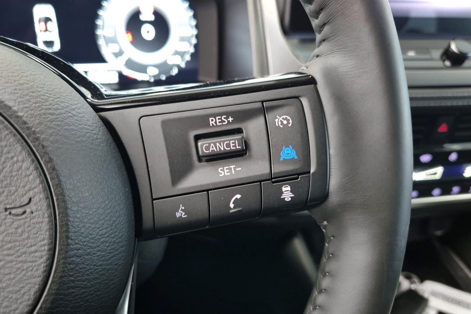 Nissan Qashqai iso kuva 17