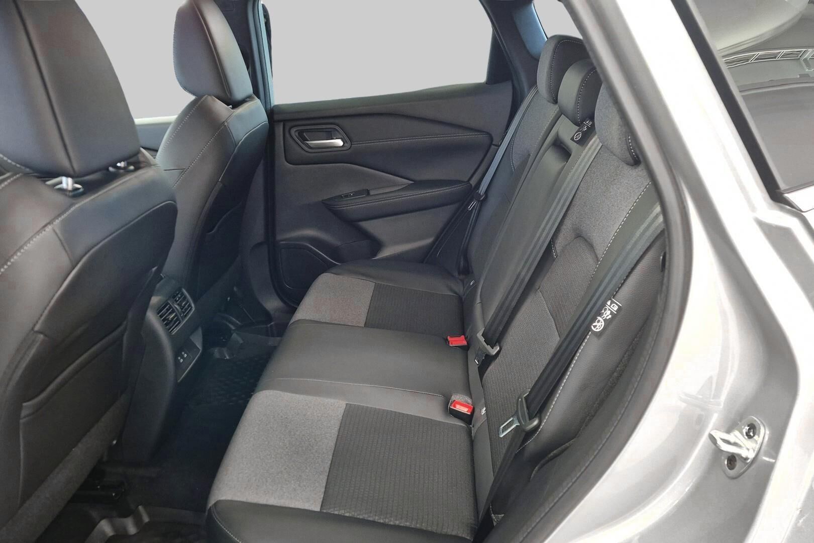 Nissan Qashqai iso kuva 9