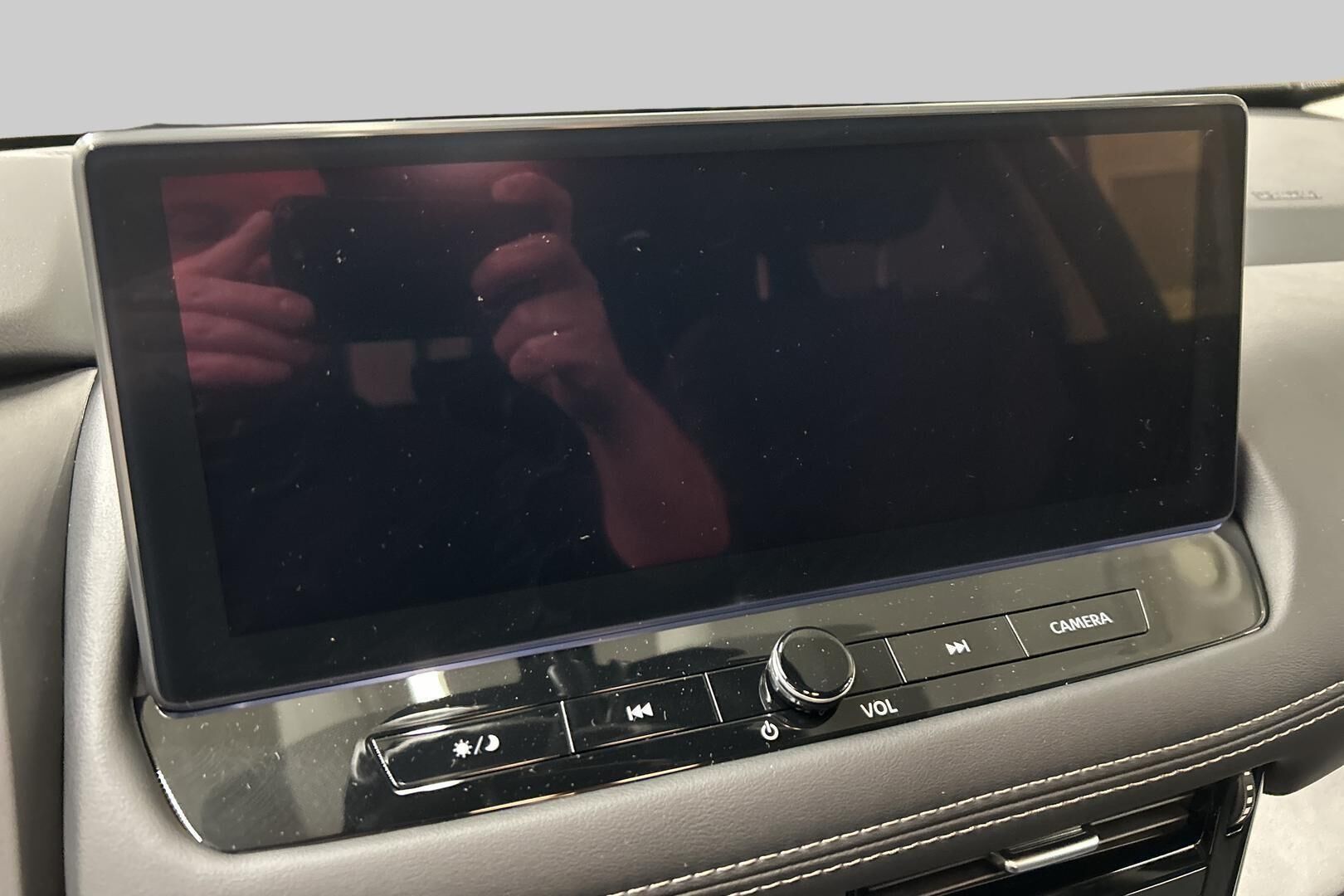 Nissan X-Trail iso kuva 18