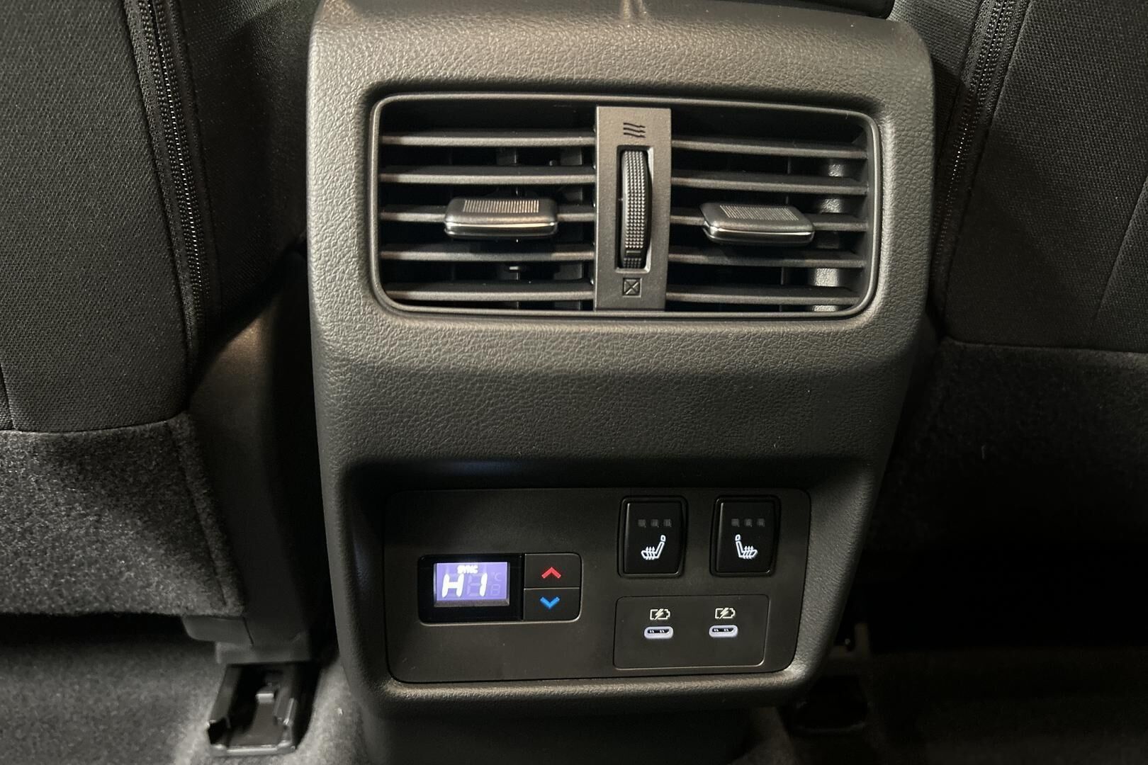 Nissan X-Trail iso kuva 21