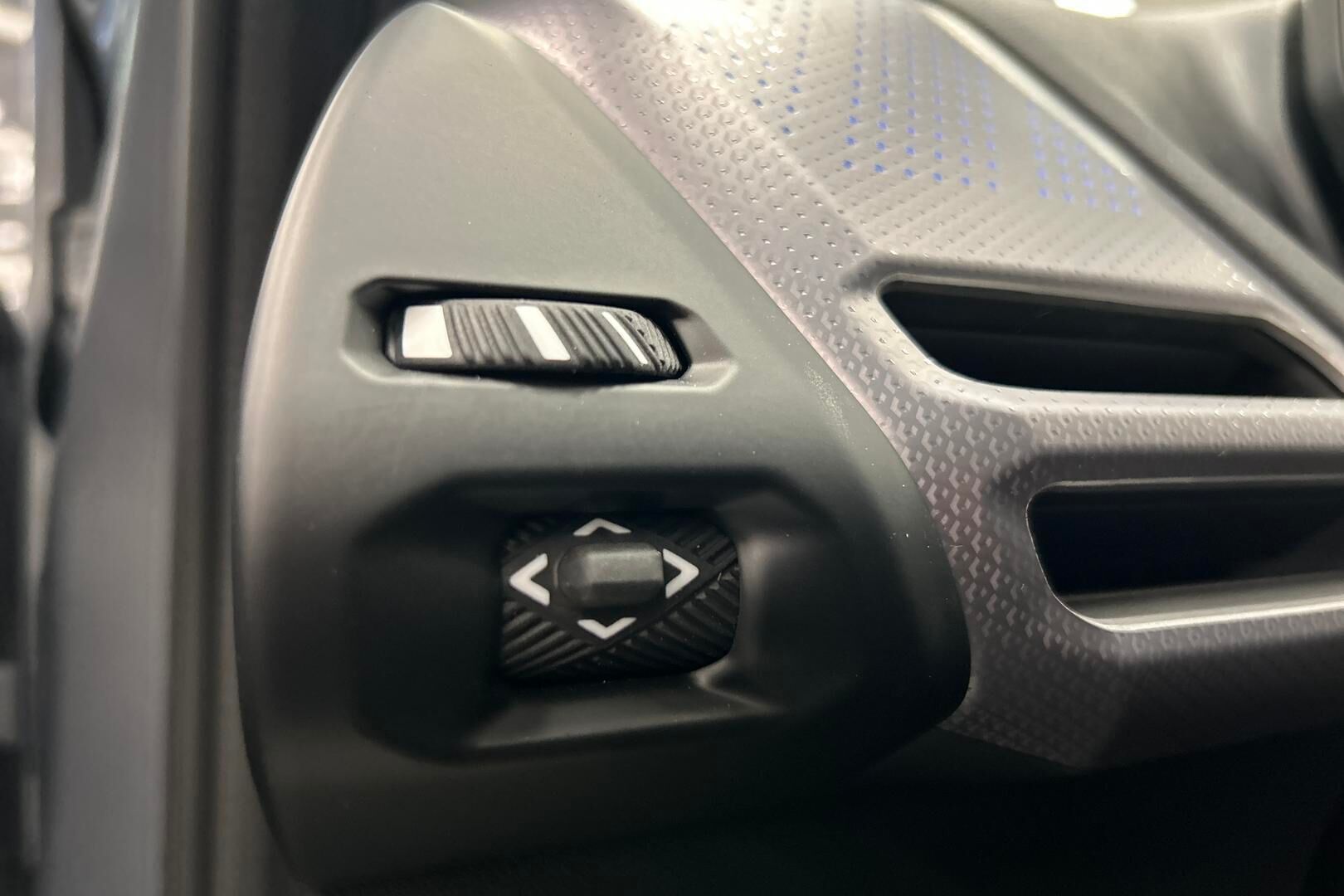 BMW 1-SARJA iso kuva 14