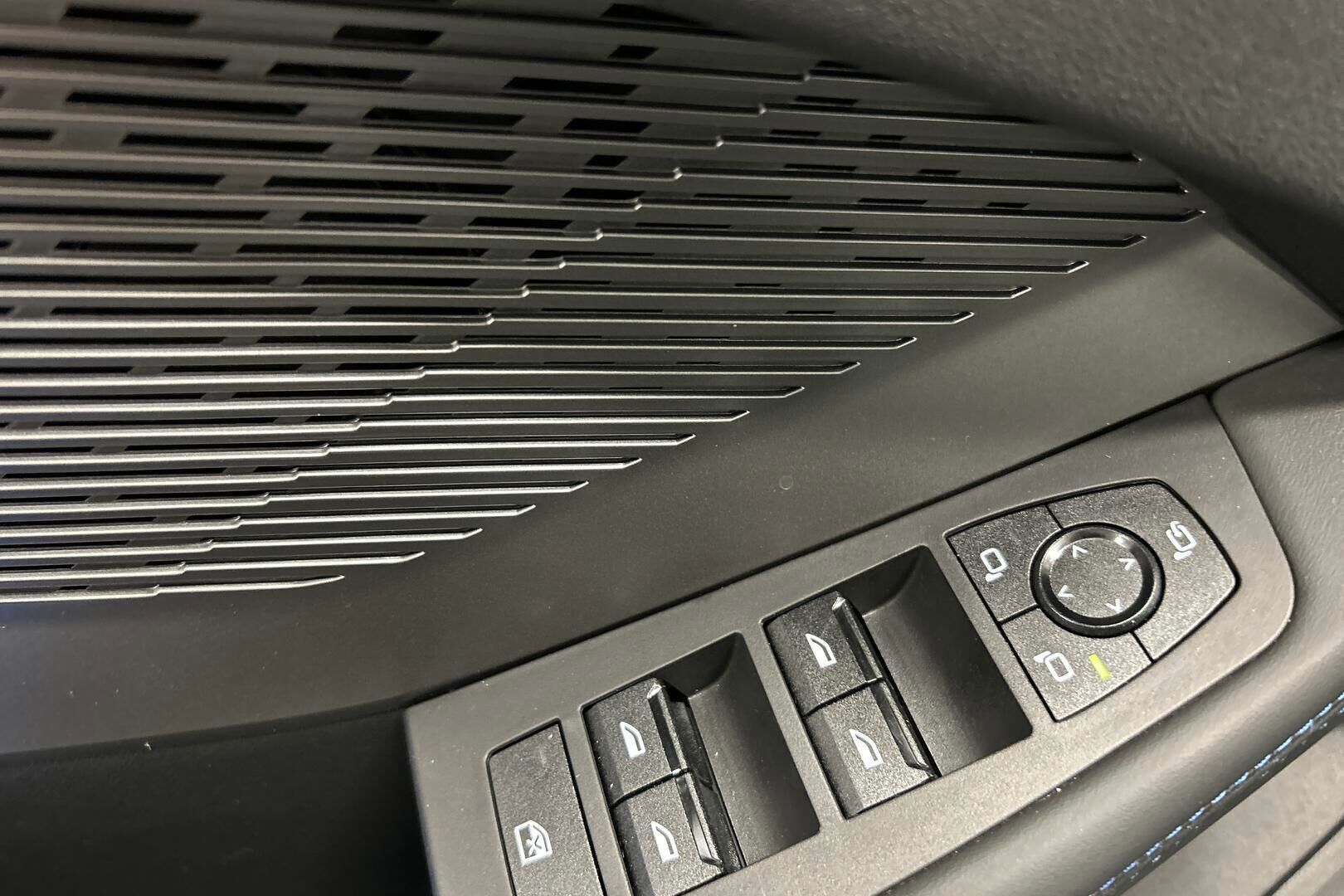 BMW 1-SARJA iso kuva 38