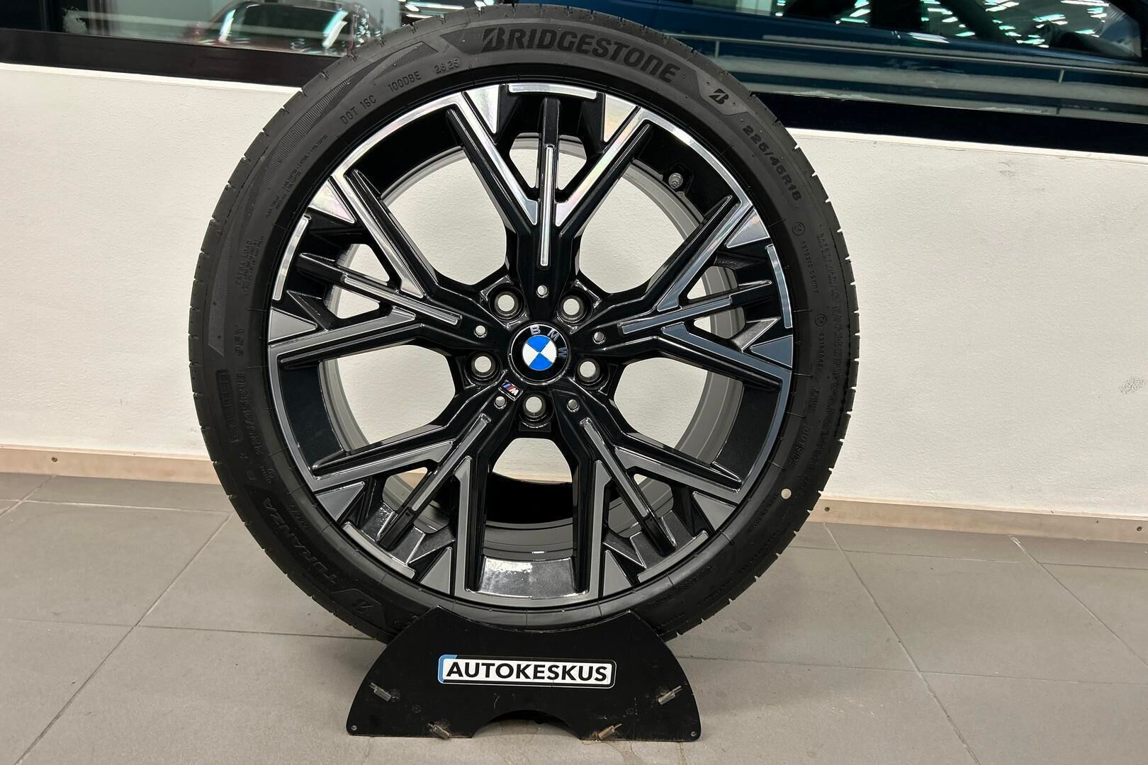 BMW 1-SARJA iso kuva 24