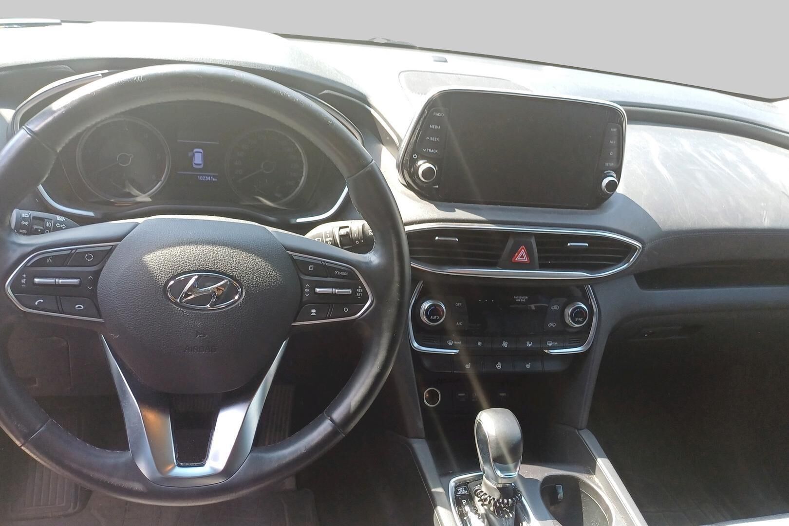 Hyundai Santa Fe iso kuva 1