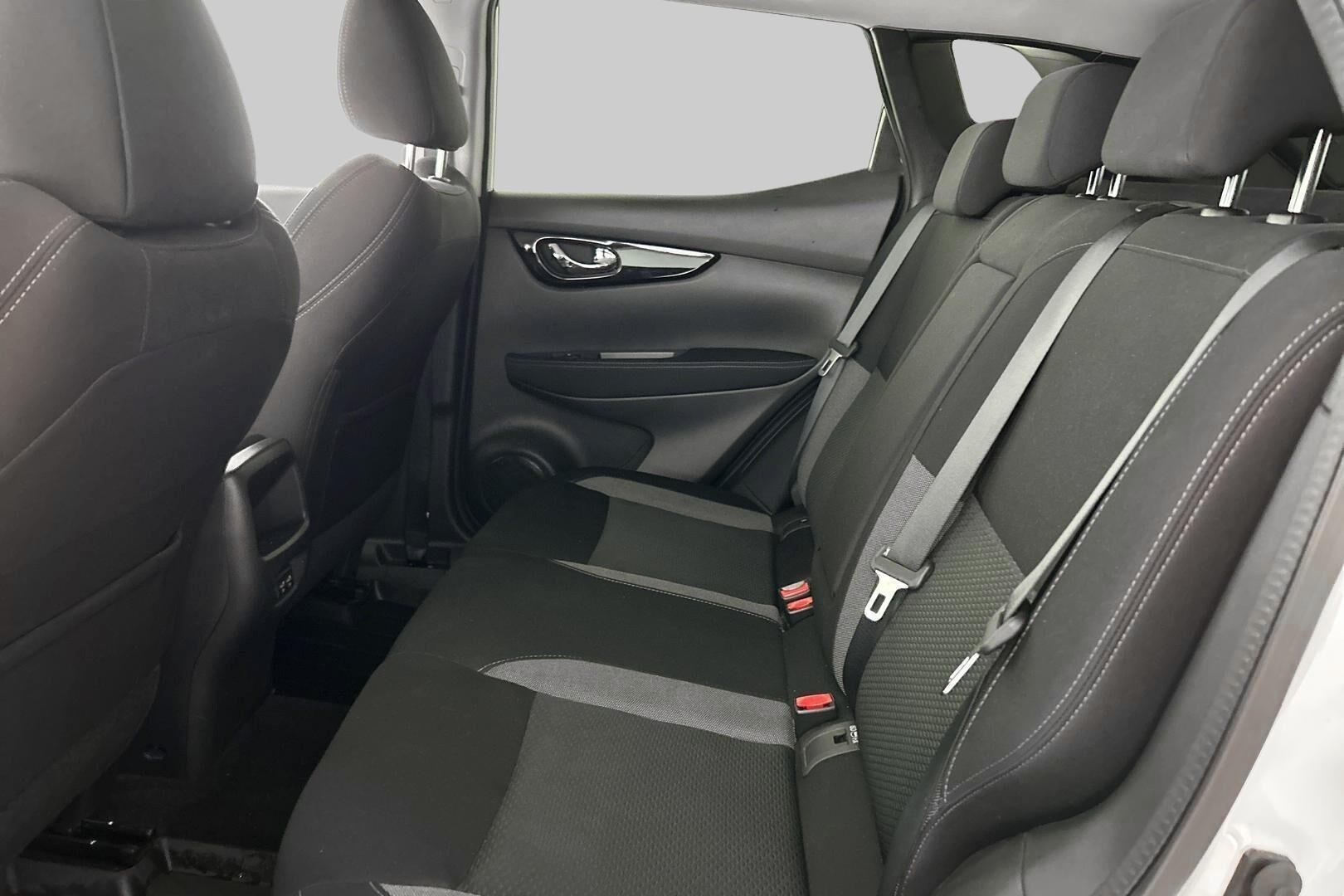 Nissan Qashqai iso kuva 9