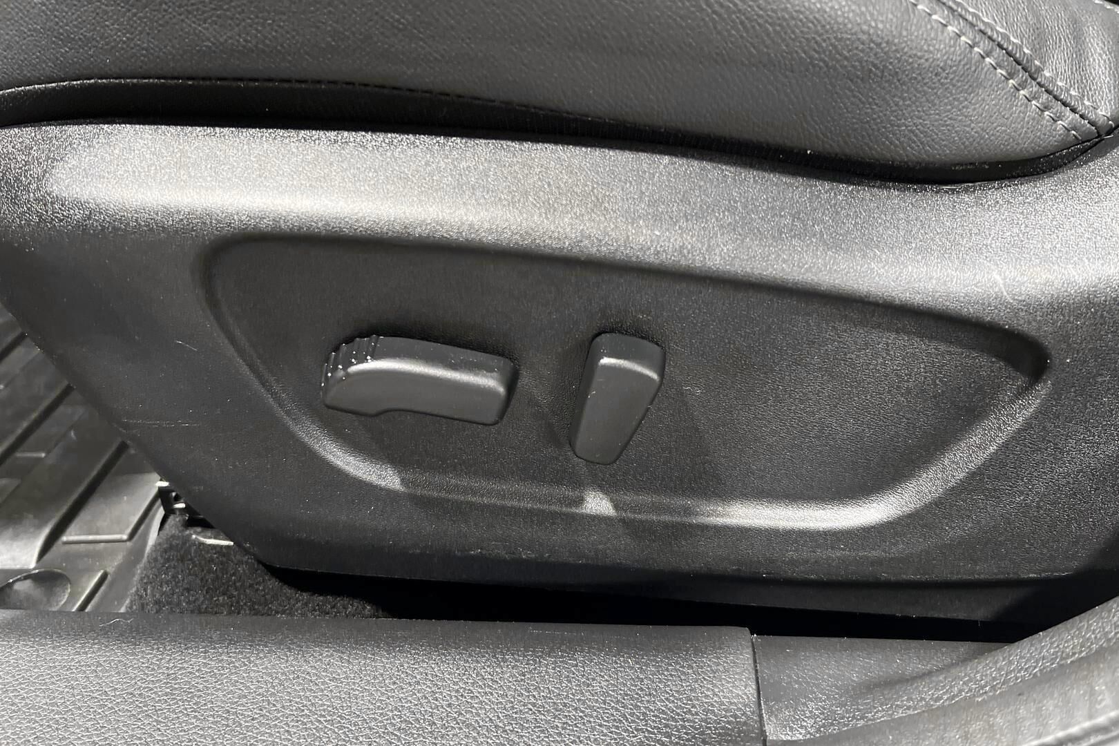 Nissan Qashqai iso kuva 14