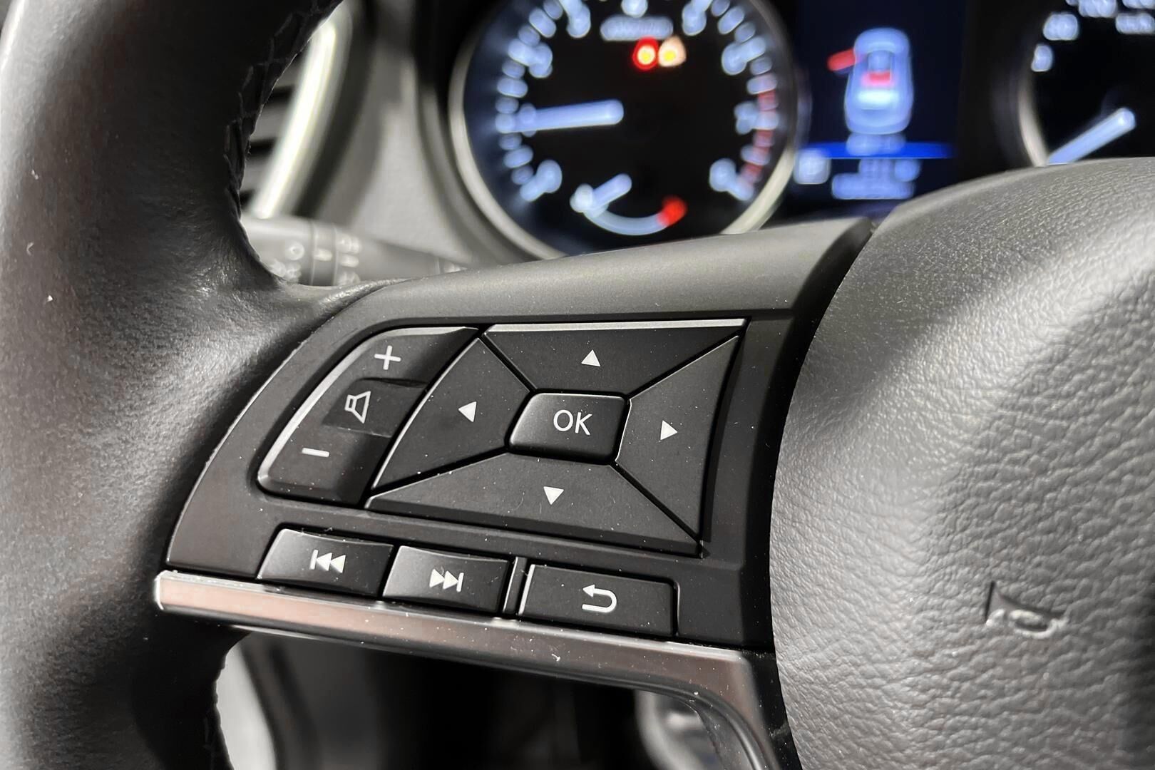 Nissan Qashqai iso kuva 16