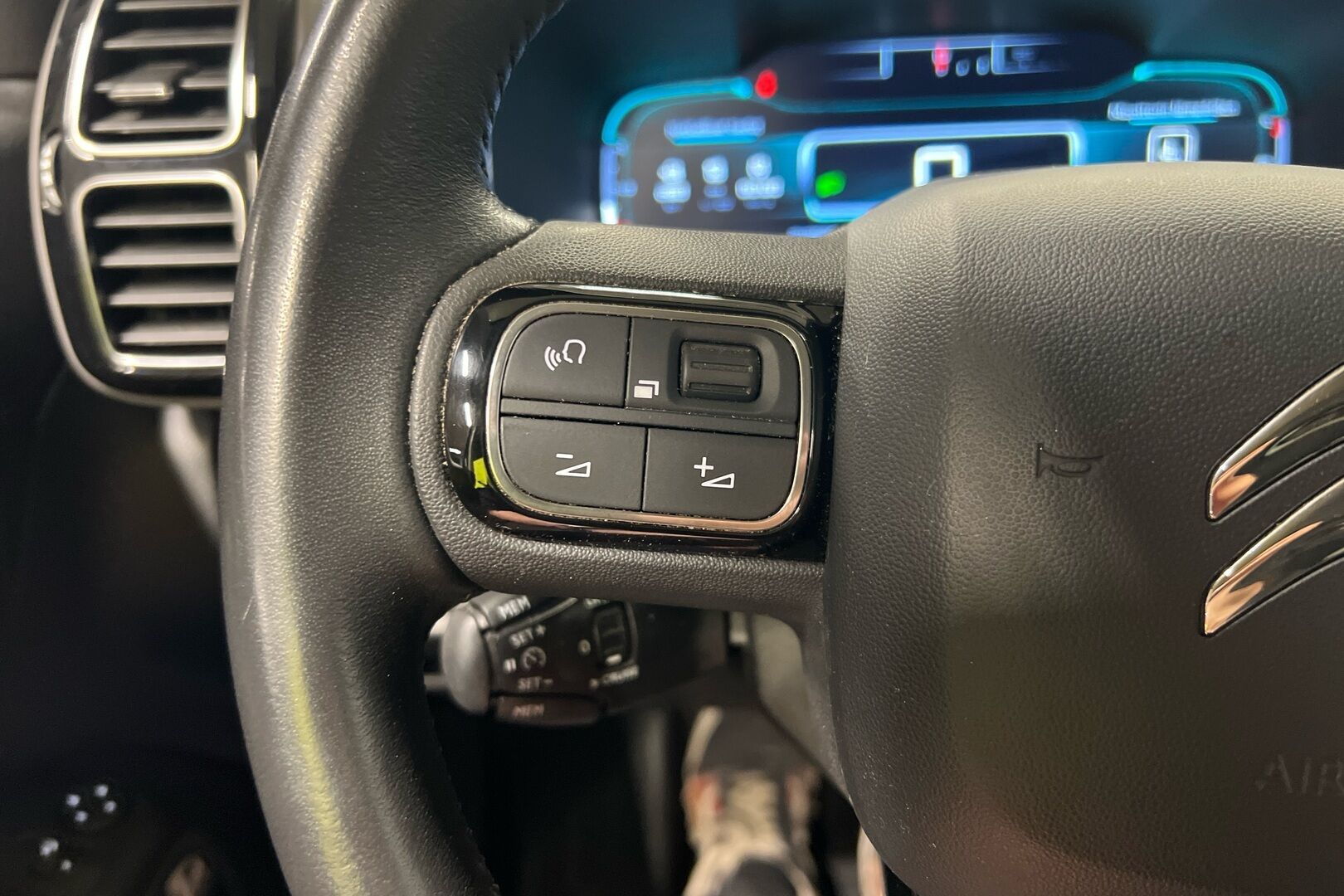 Citroen C5 Aircross iso kuva 15