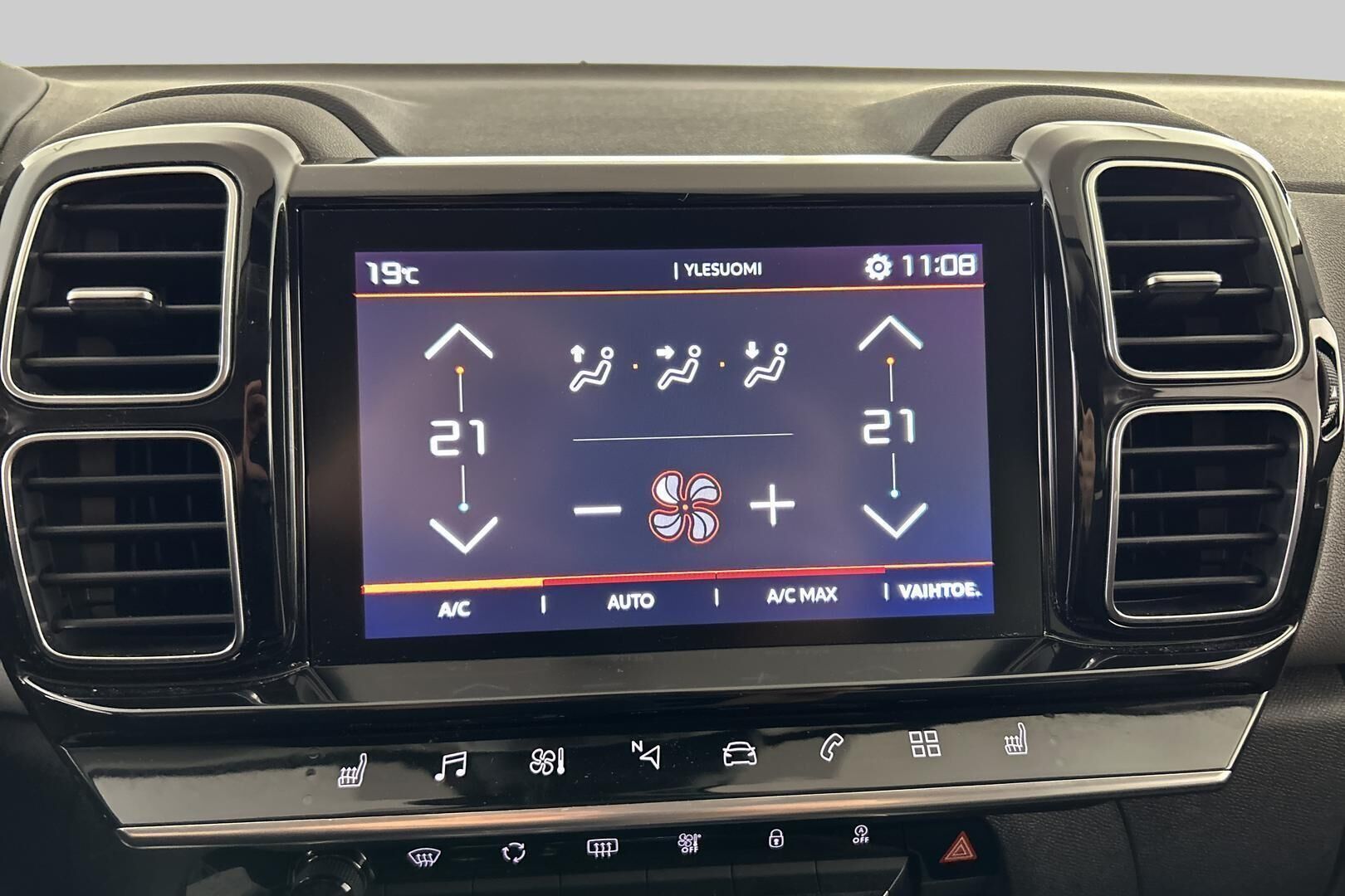 Citroen C5 Aircross iso kuva 10