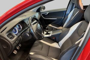 Volvo S60 esikatselu 10