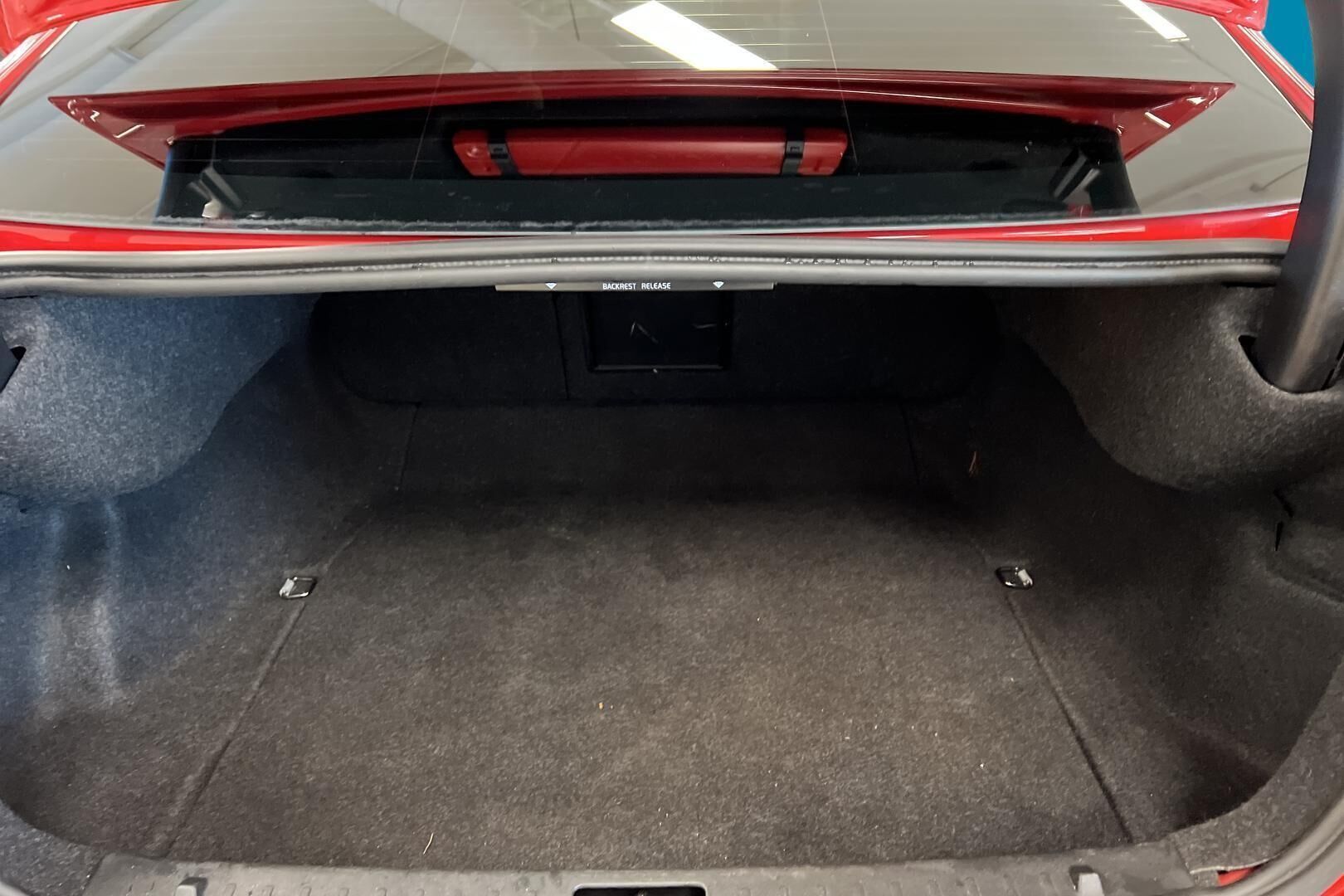 Volvo S60 iso kuva 12