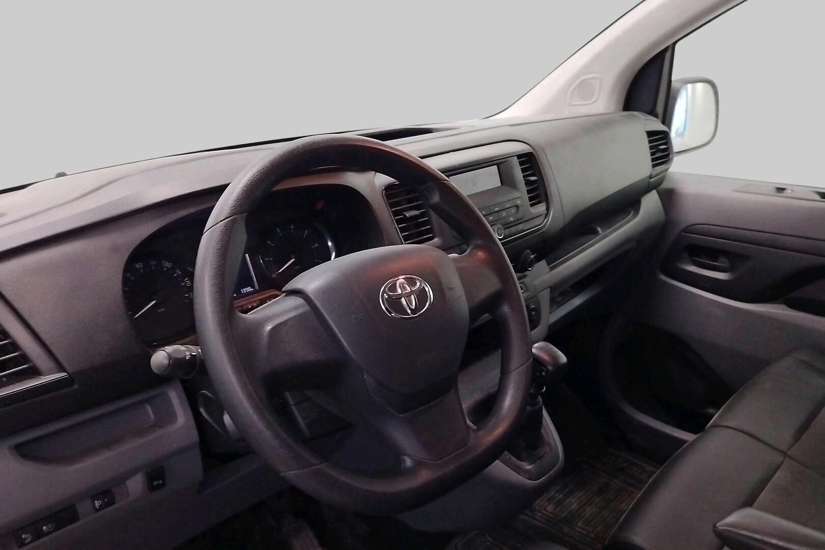 Toyota Proace iso kuva 2