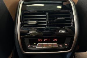 BMW X5 esikatselu 17