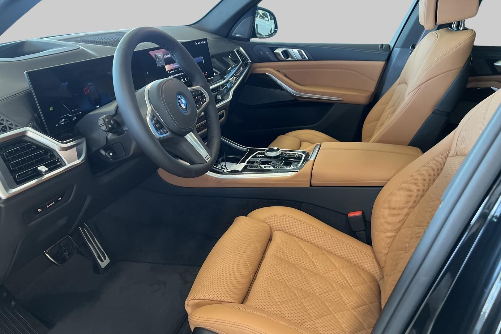 BMW X5 iso kuva 8