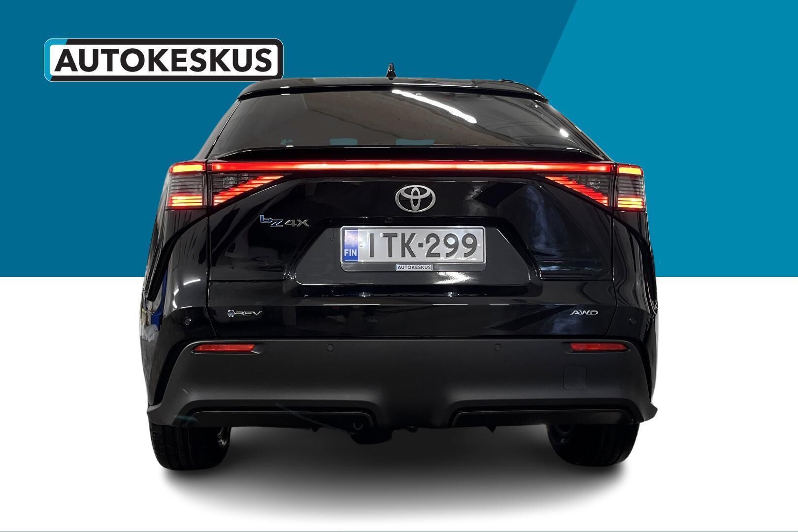 Toyota bZ4X iso kuva 5