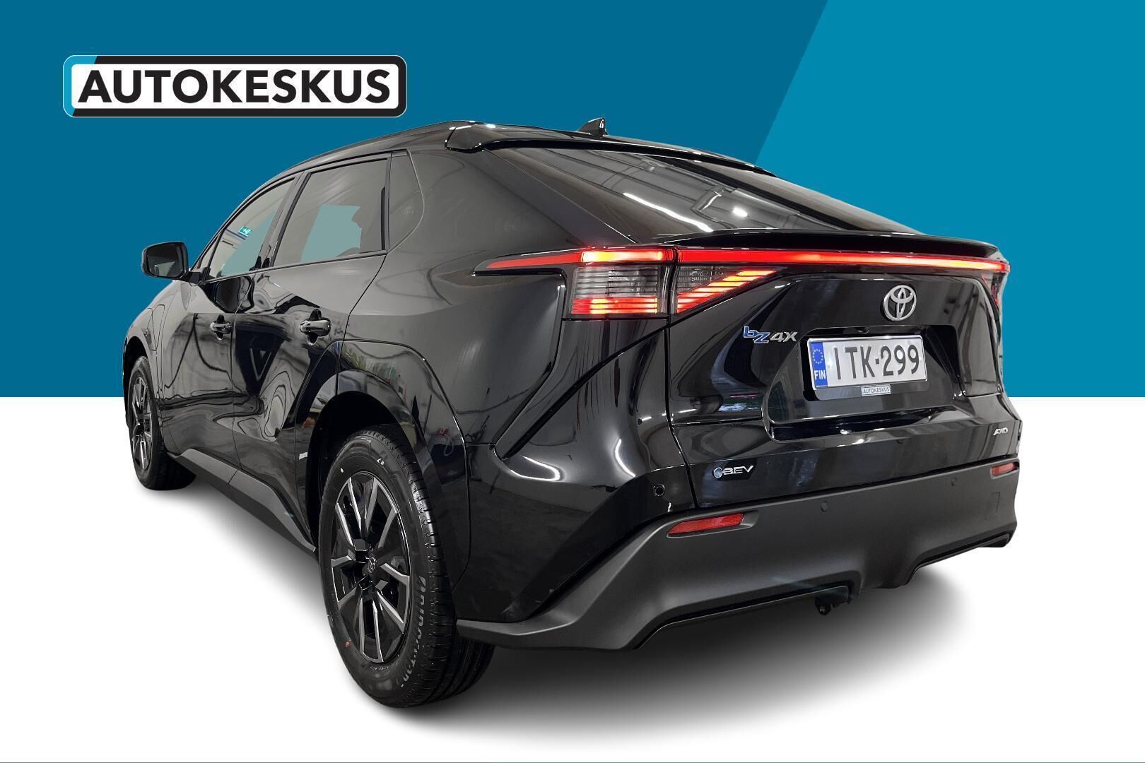 Toyota bZ4X iso kuva 6