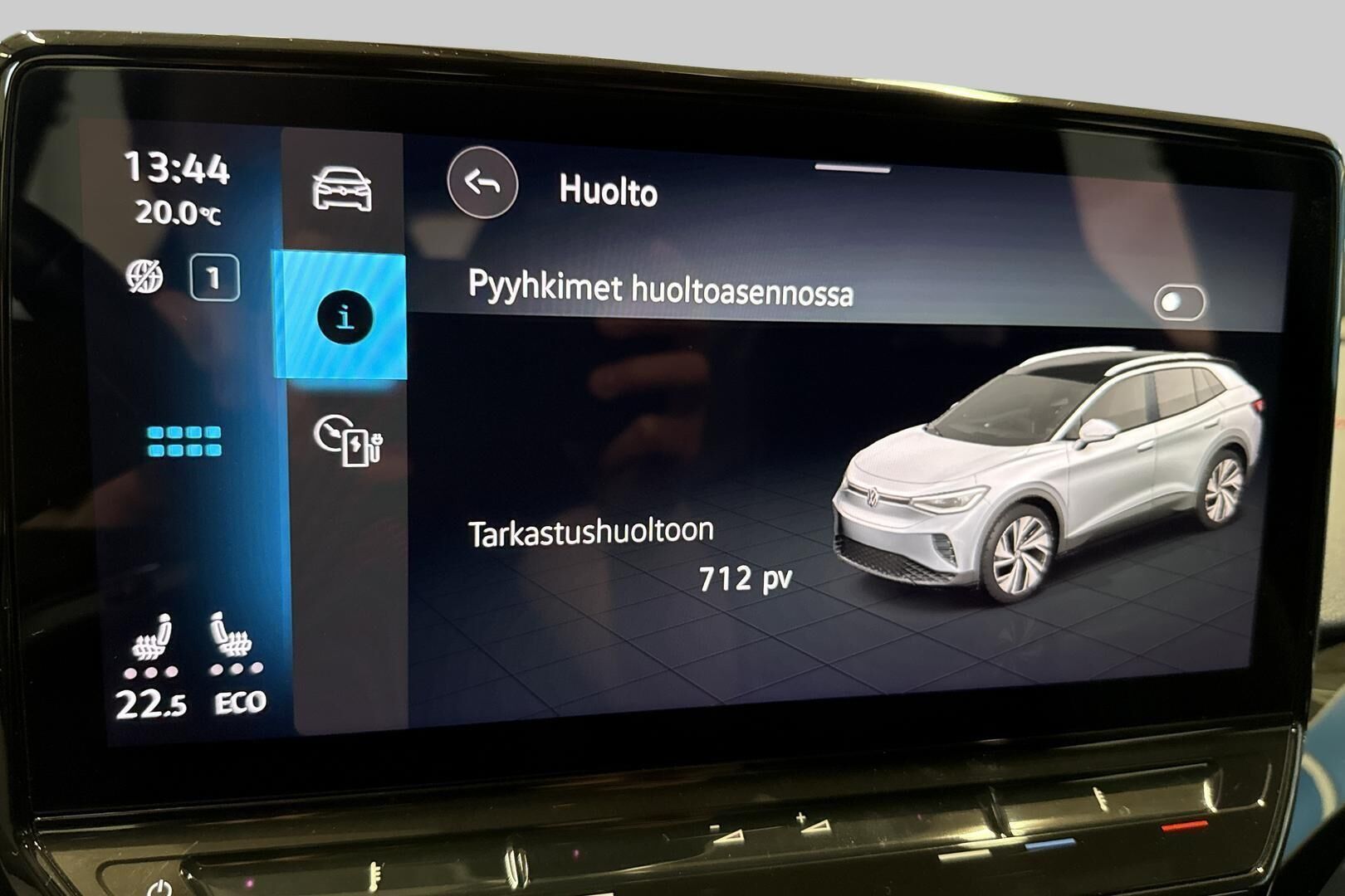VOLKSWAGEN ID.4 iso kuva 26